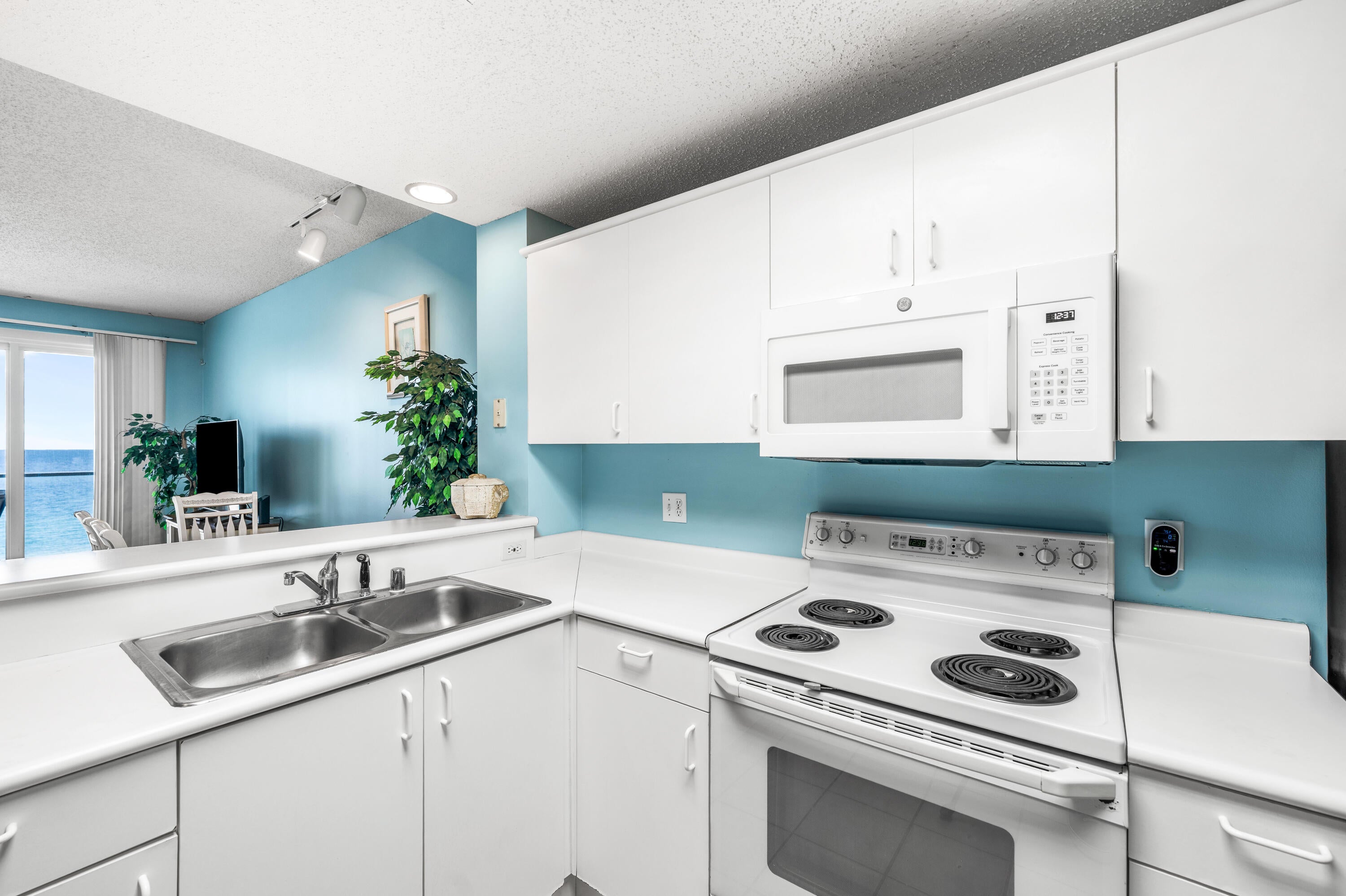 STERLING SANDS CONDO - Residential