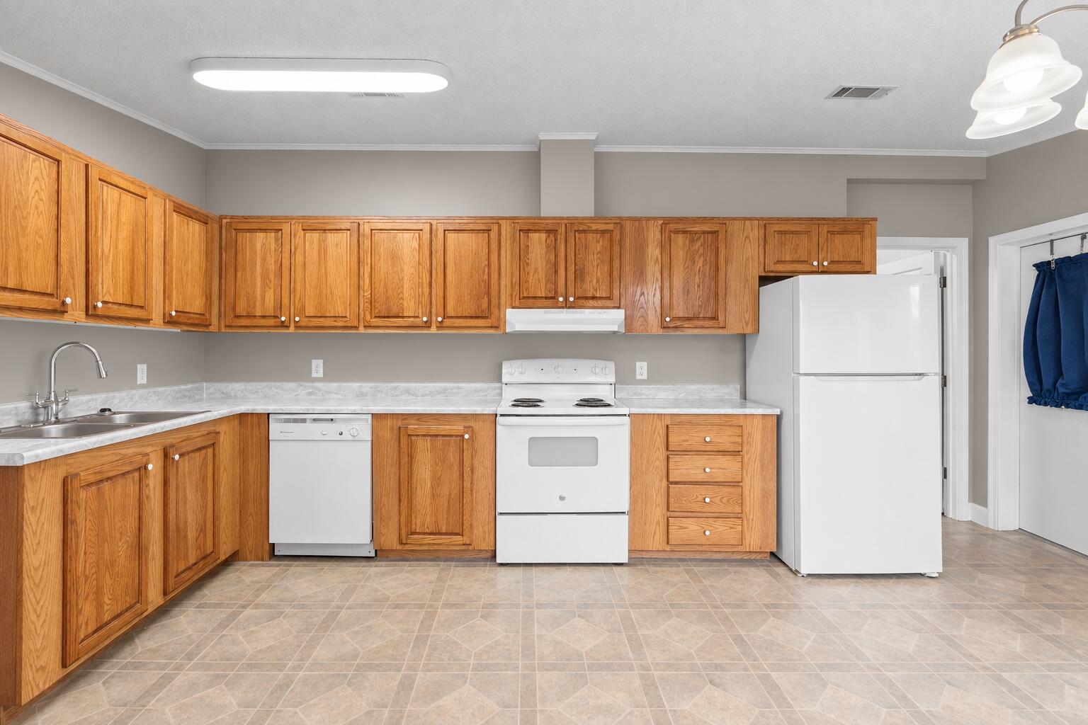 NO RECORDED SUBDIVISION - Residential