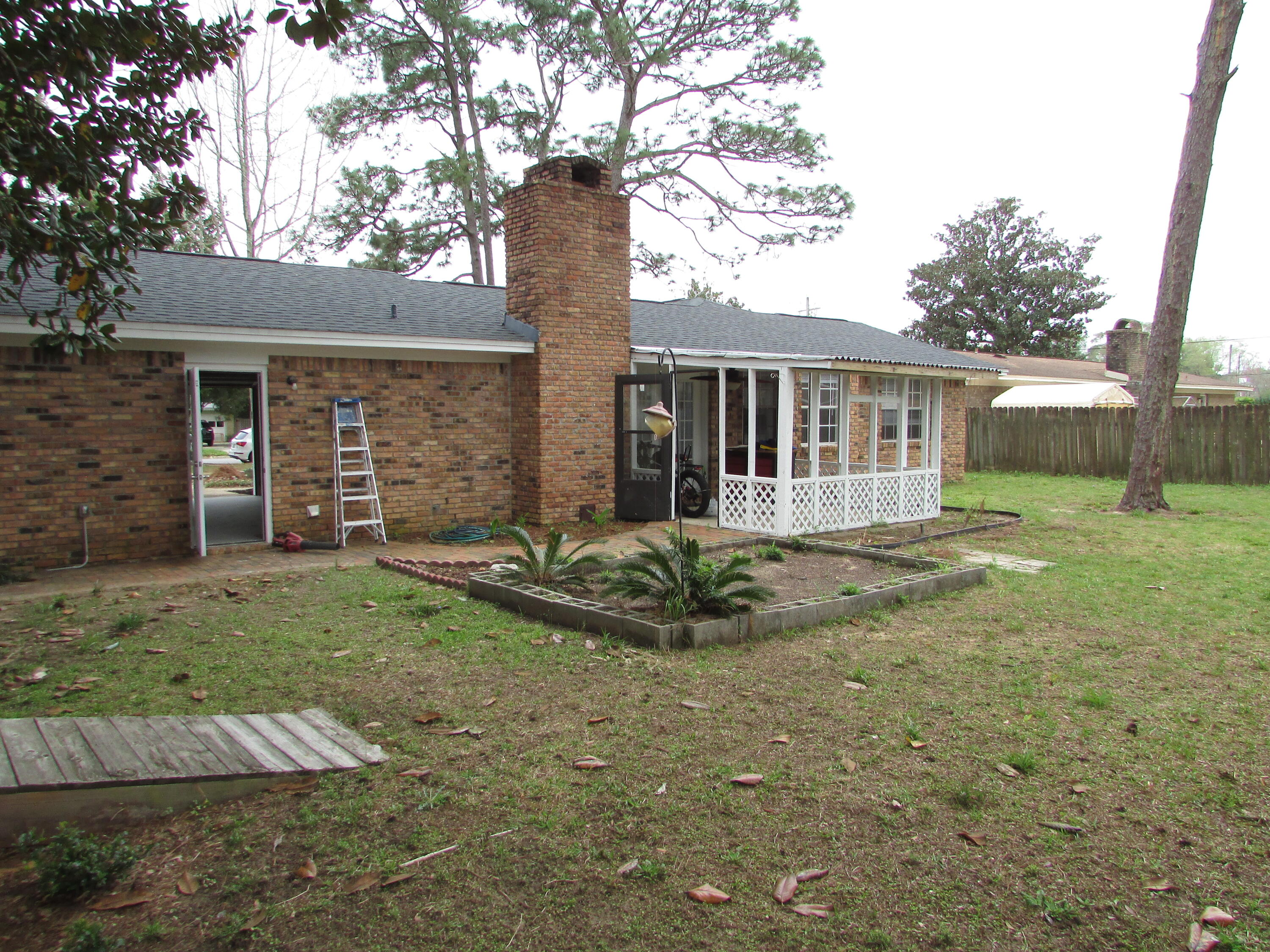 SCENIC HEIGHTS - Residential