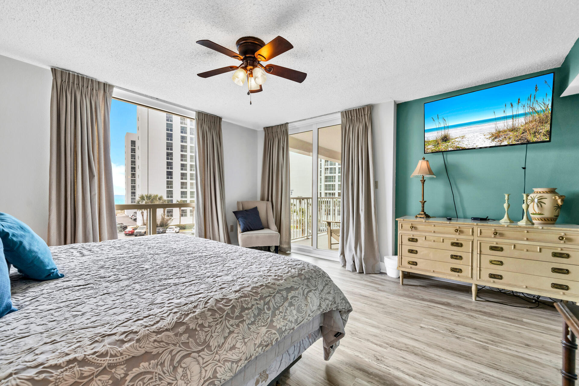 SHORELINE TOWERS 3 - Residential