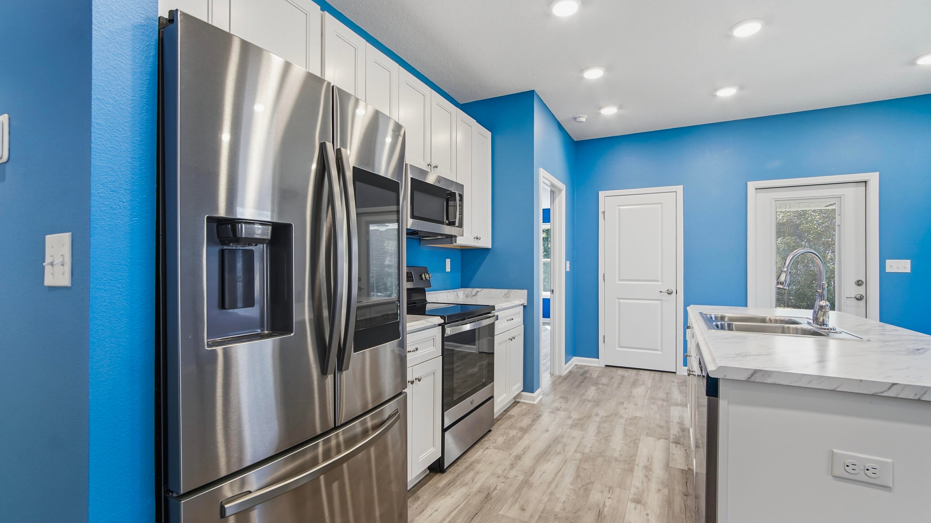 IMPERIAL LAKES UNIT II - Residential Lease