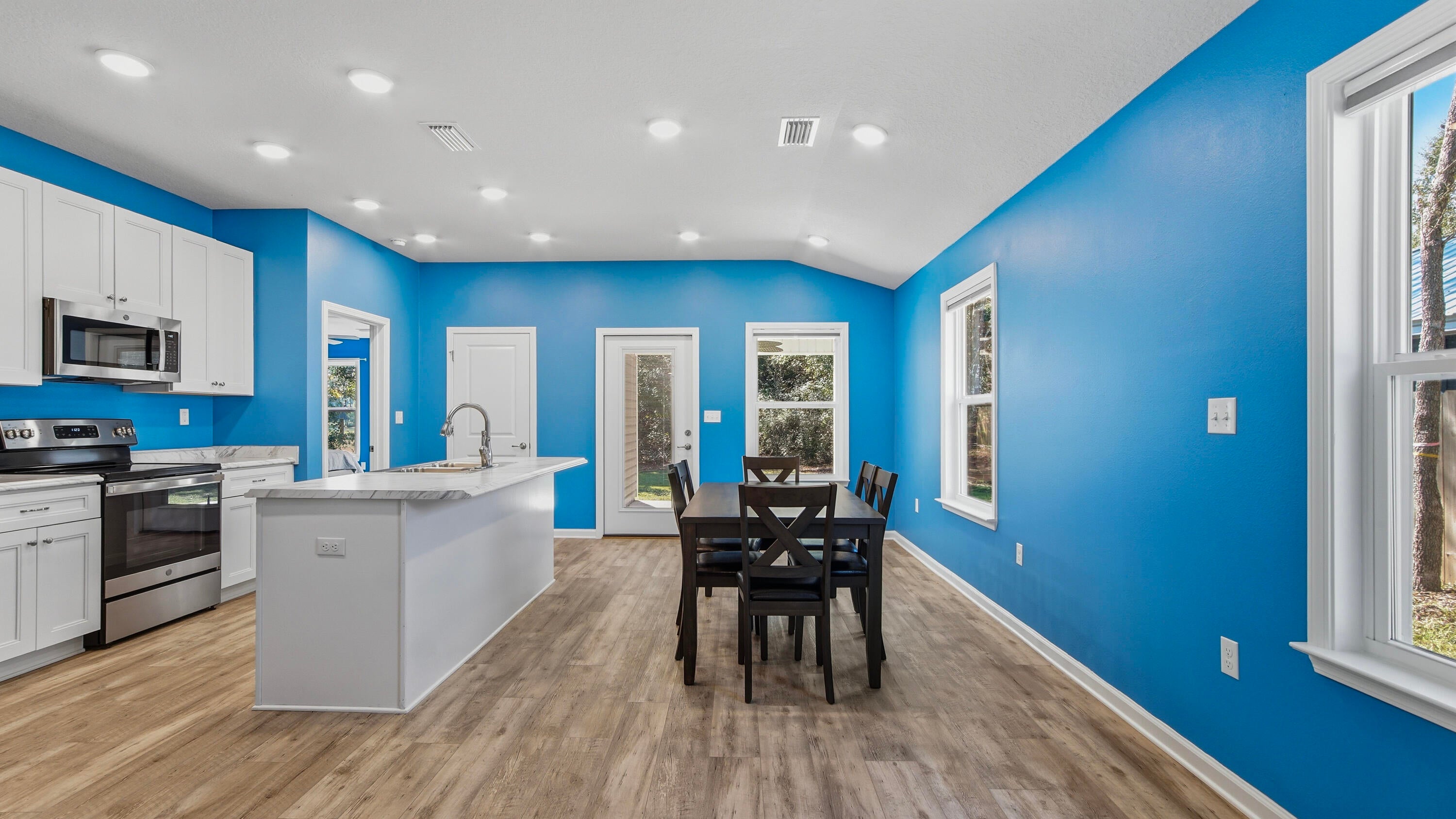 IMPERIAL LAKES UNIT II - Residential Lease