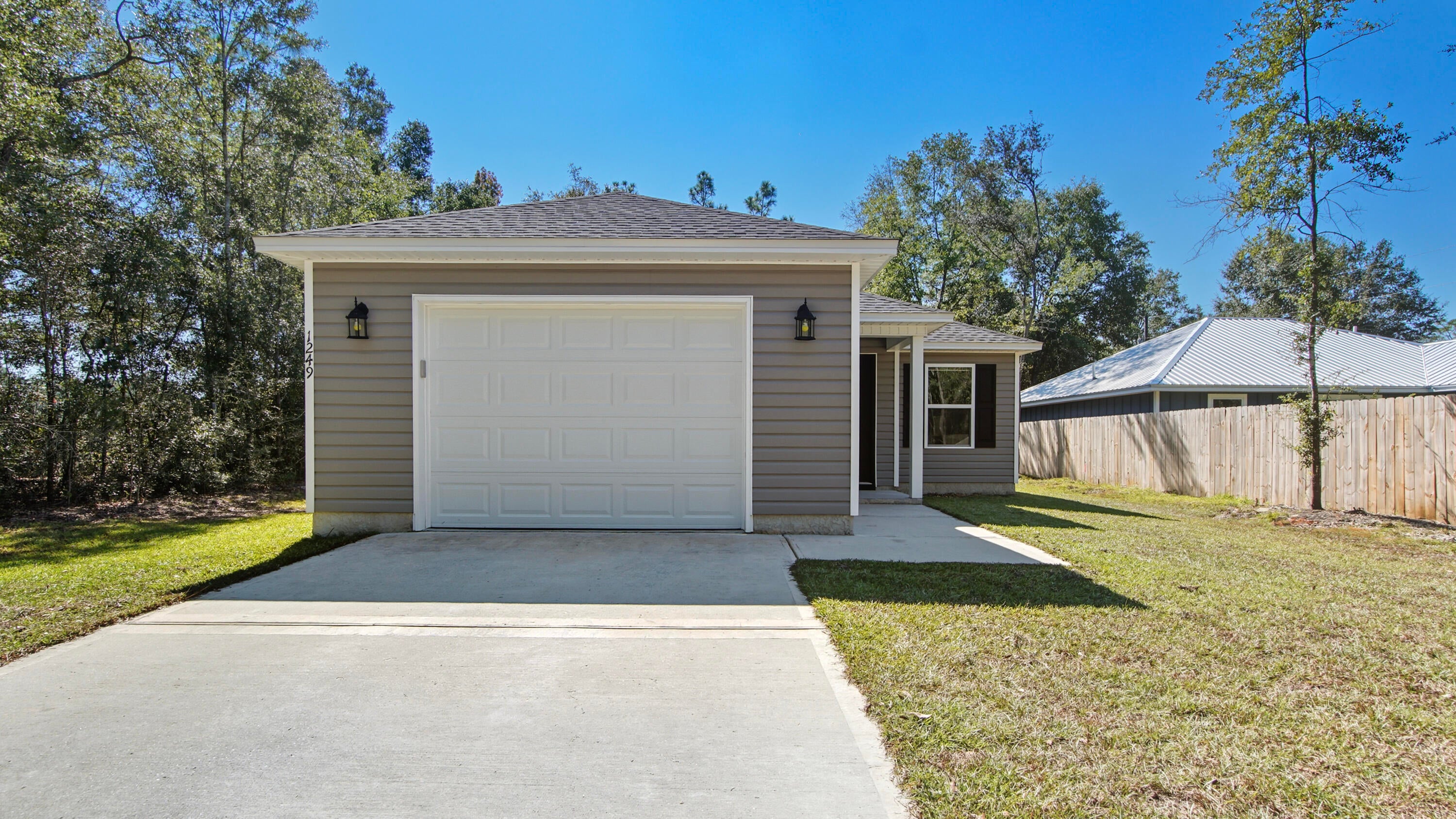 IMPERIAL LAKES UNIT II - Residential Lease