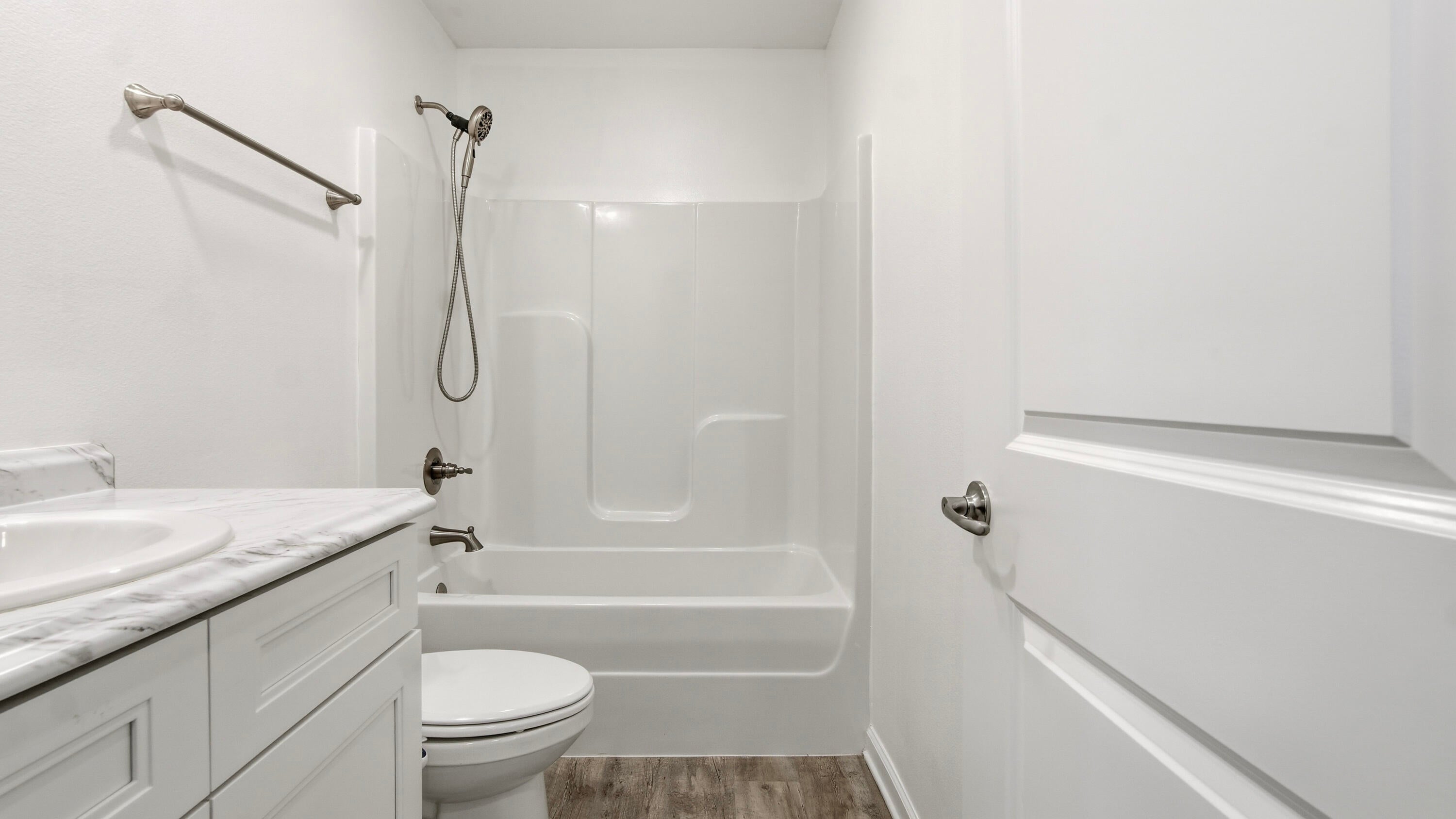IMPERIAL LAKES UNIT II - Residential Lease