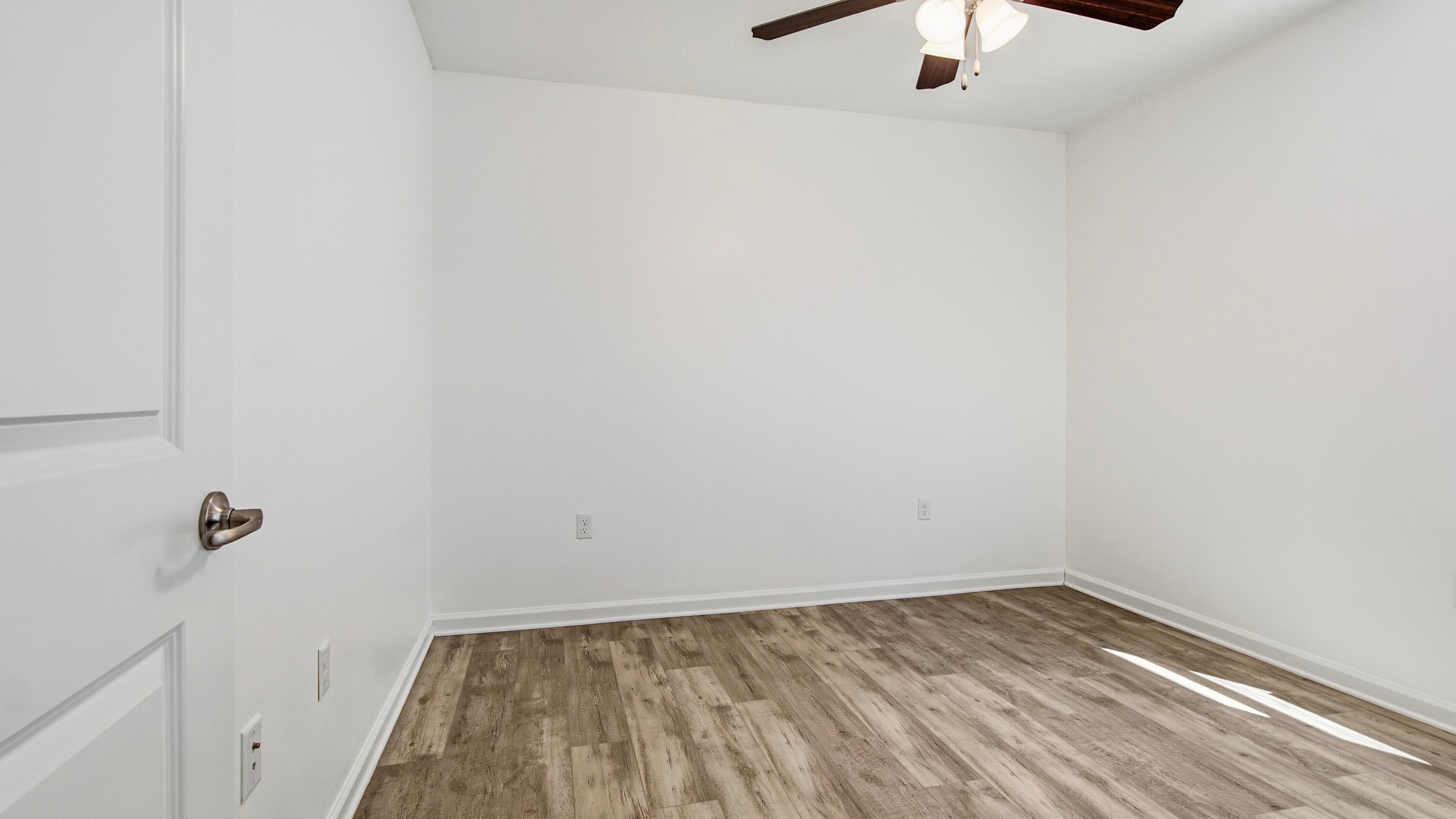 IMPERIAL LAKES UNIT II - Residential Lease