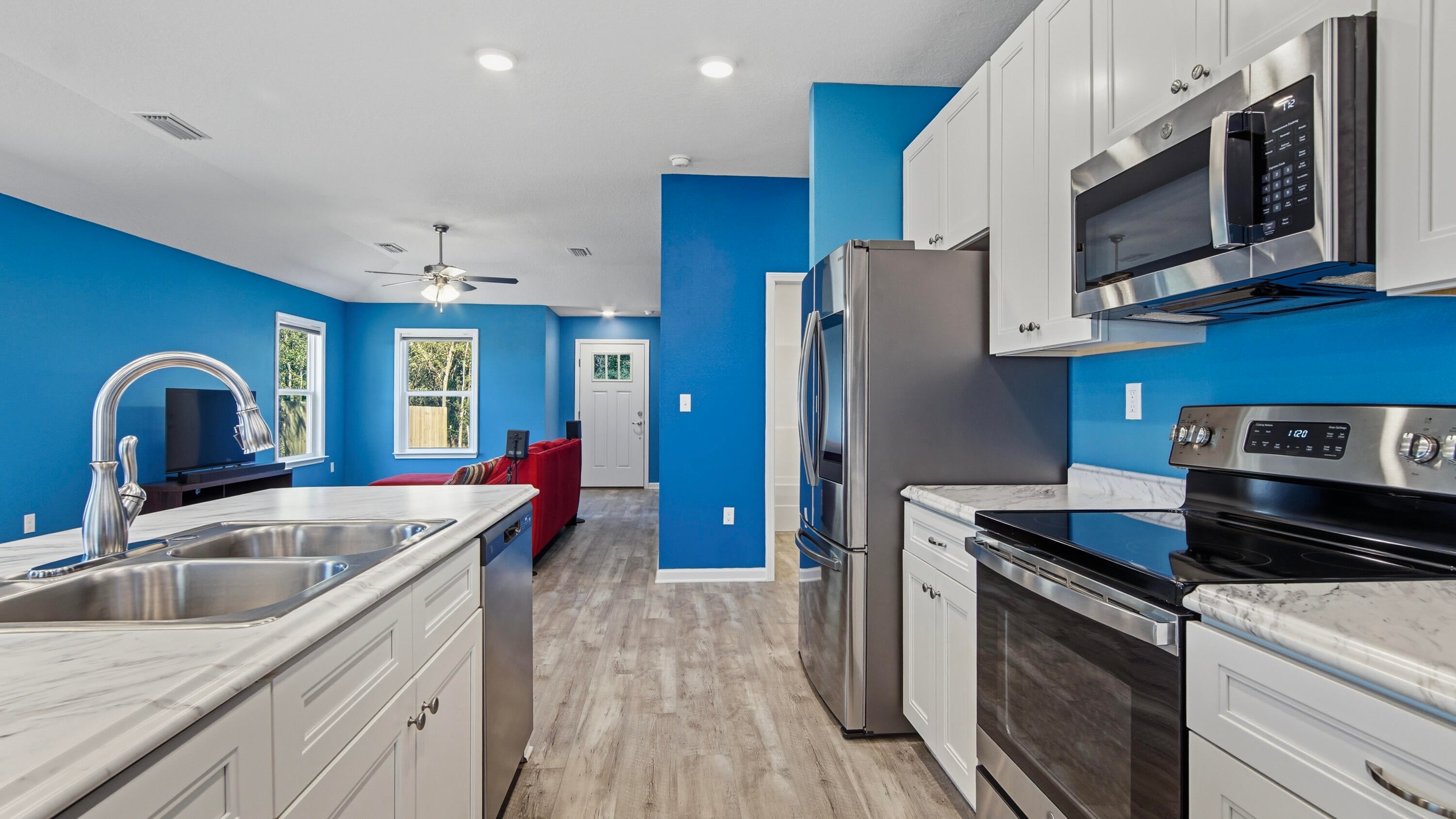 IMPERIAL LAKES UNIT II - Residential Lease