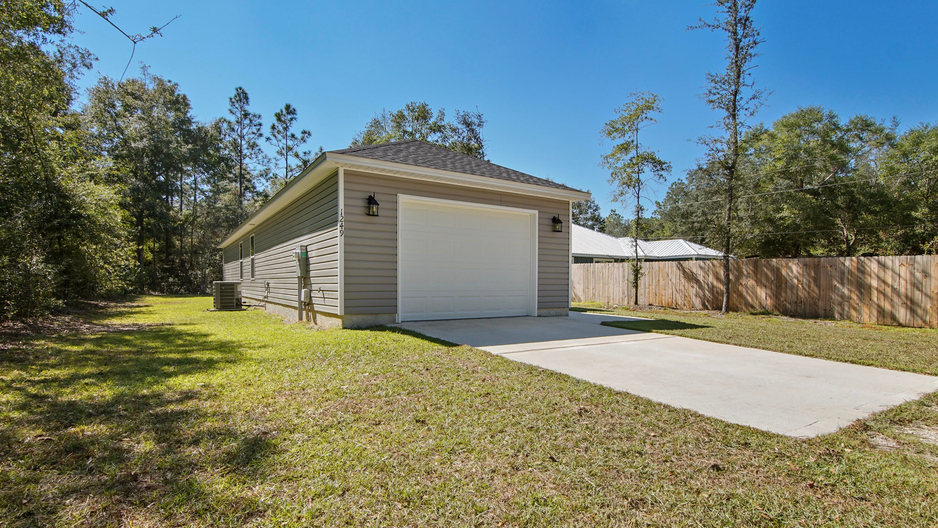 IMPERIAL LAKES UNIT II - Residential Lease