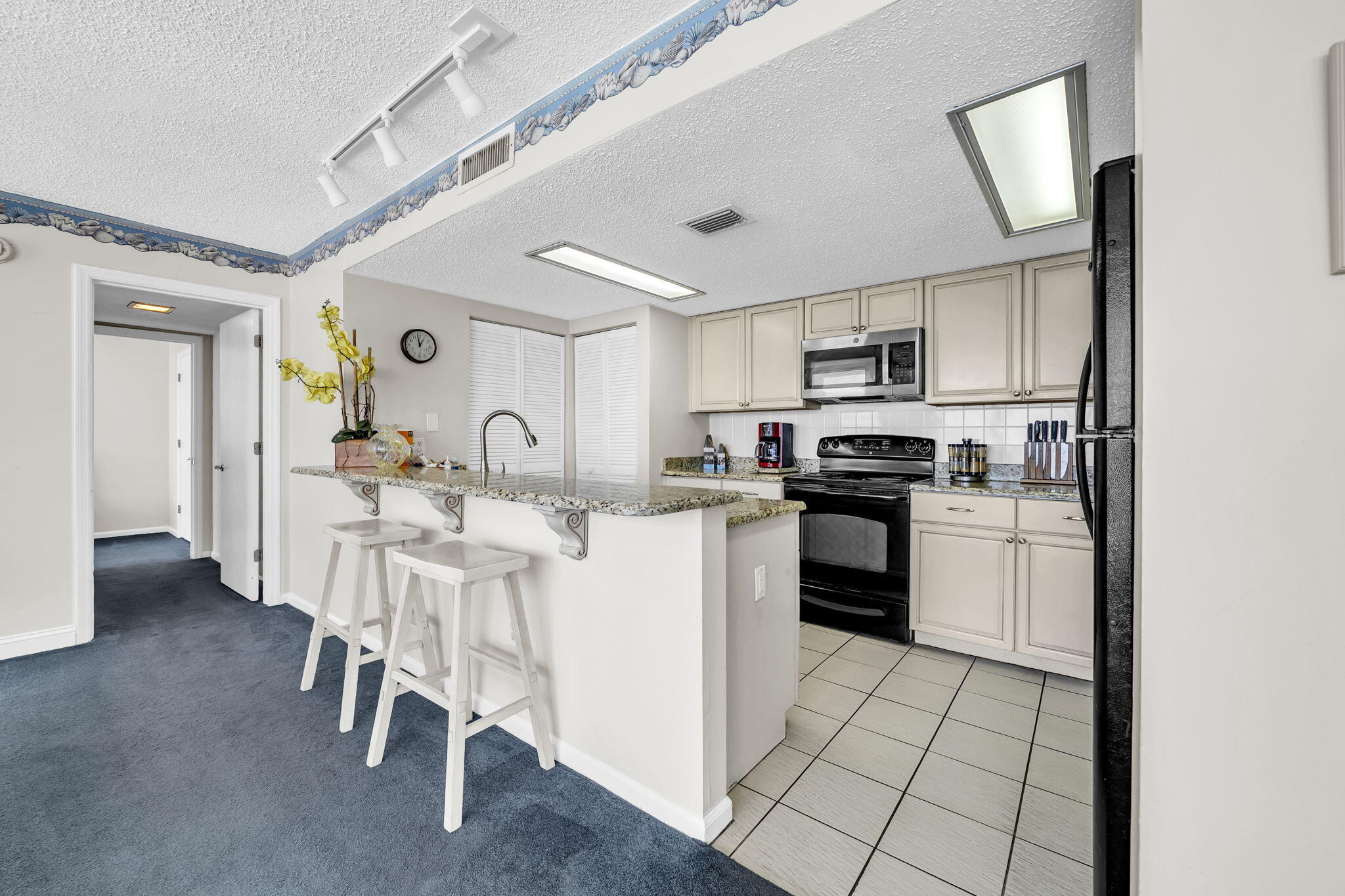 SEACHASE CONDO - Residential