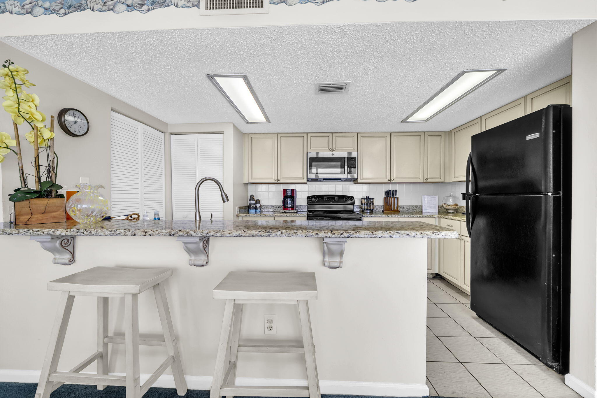 SEACHASE CONDO - Residential
