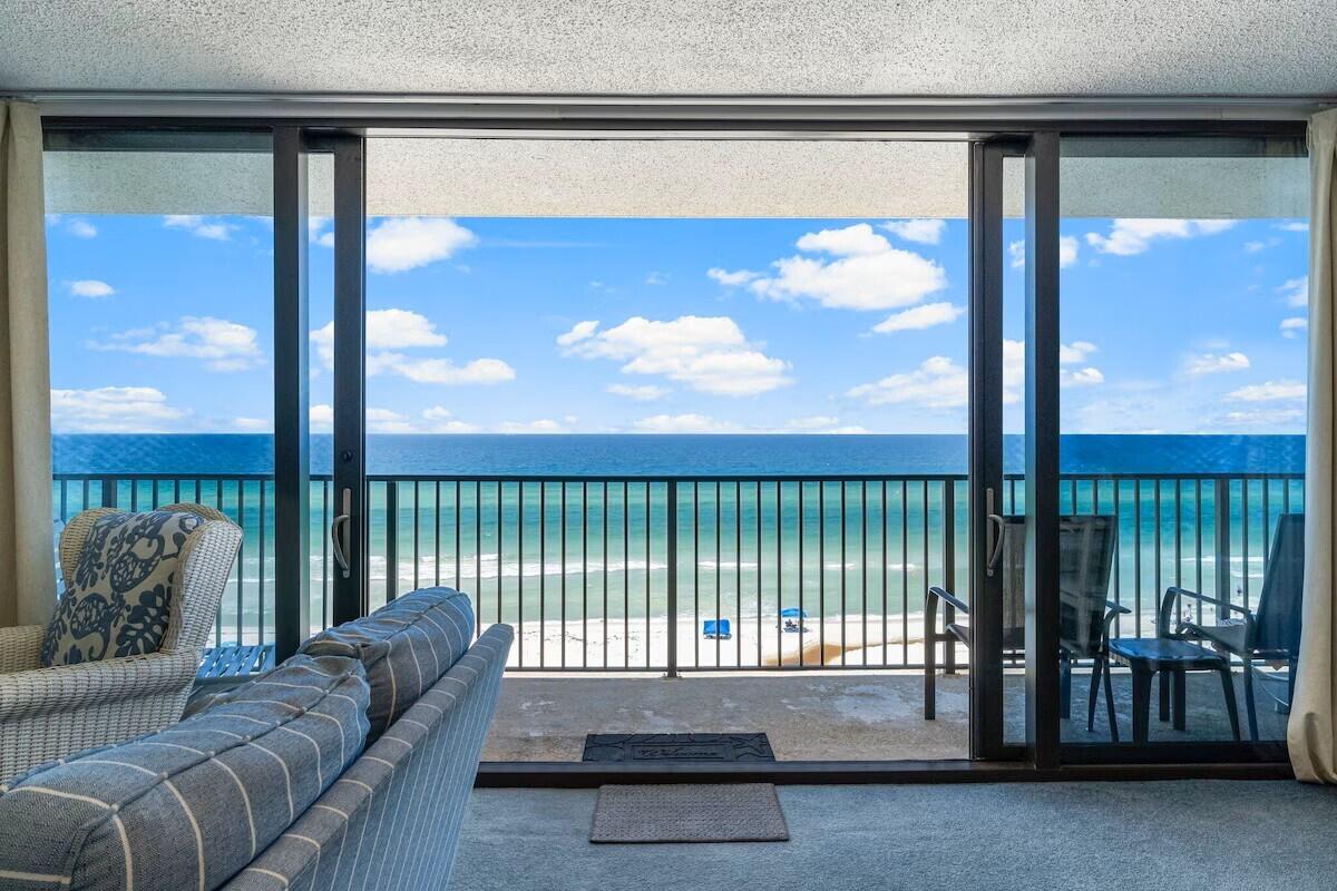 SEACHASE CONDO - Residential