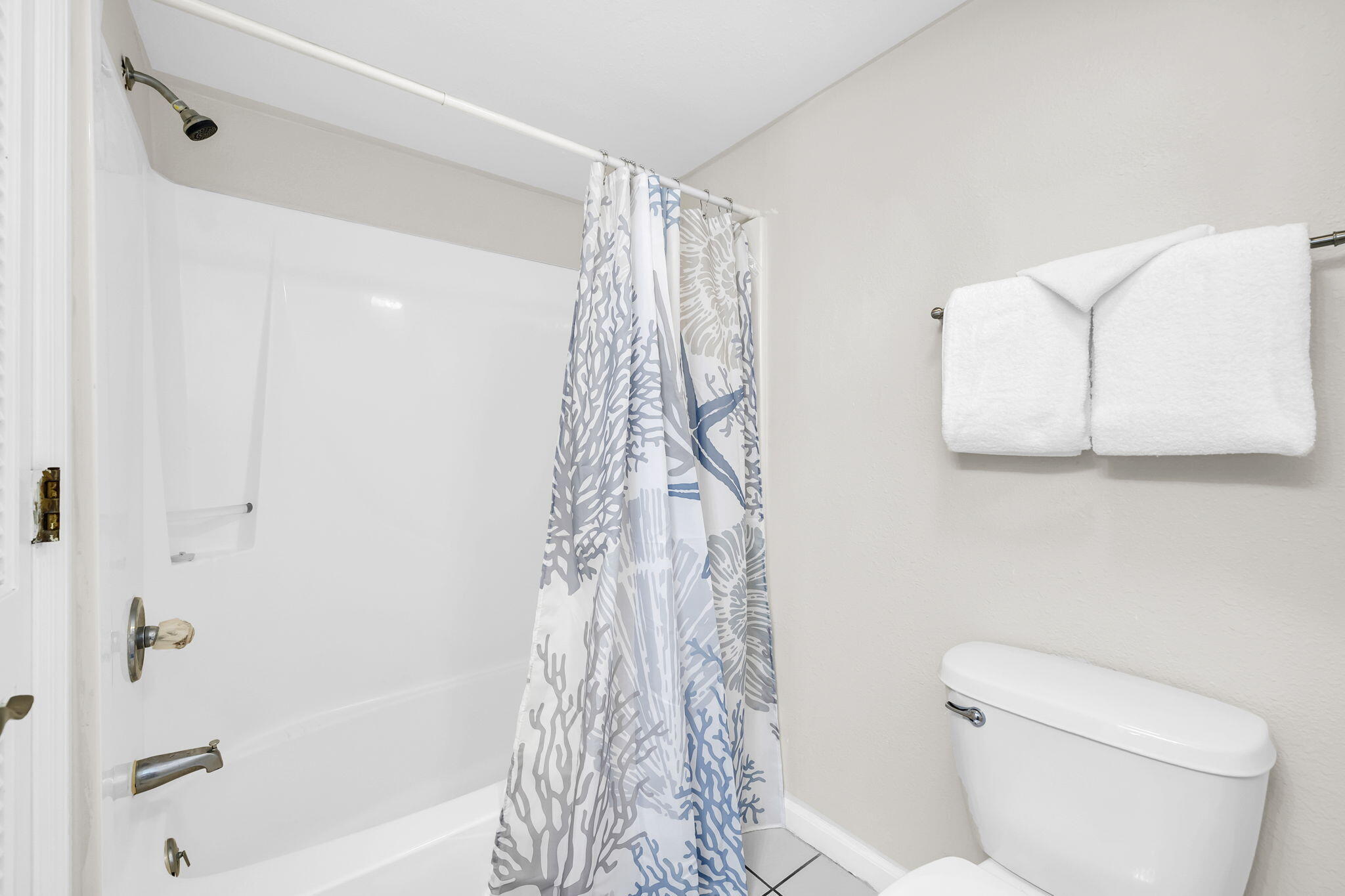 SEACHASE CONDO - Residential