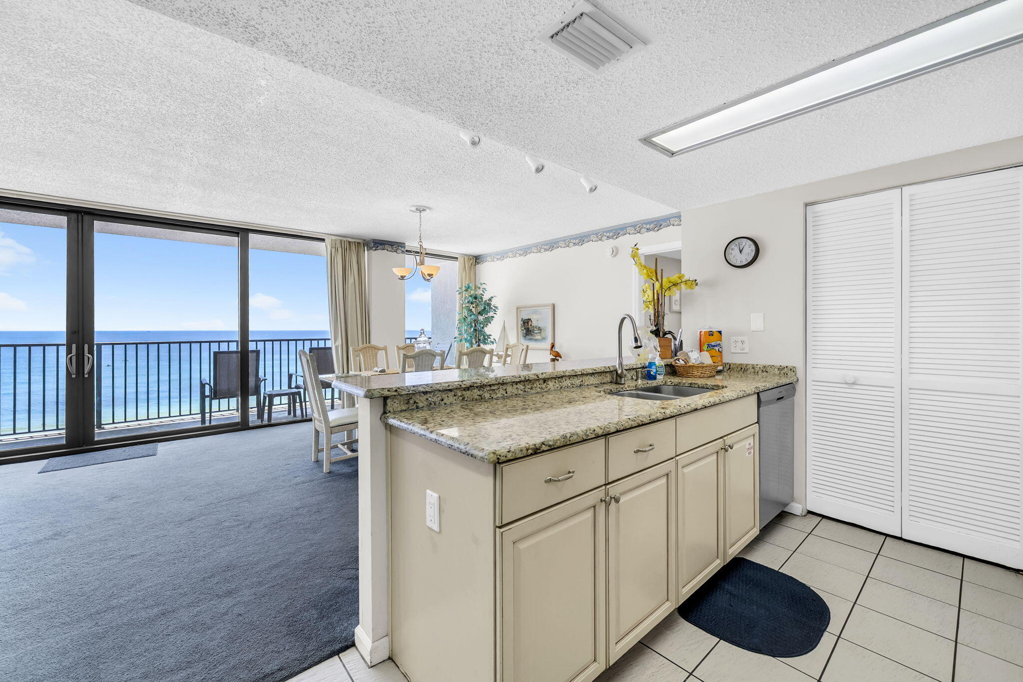 SEACHASE CONDO - Residential