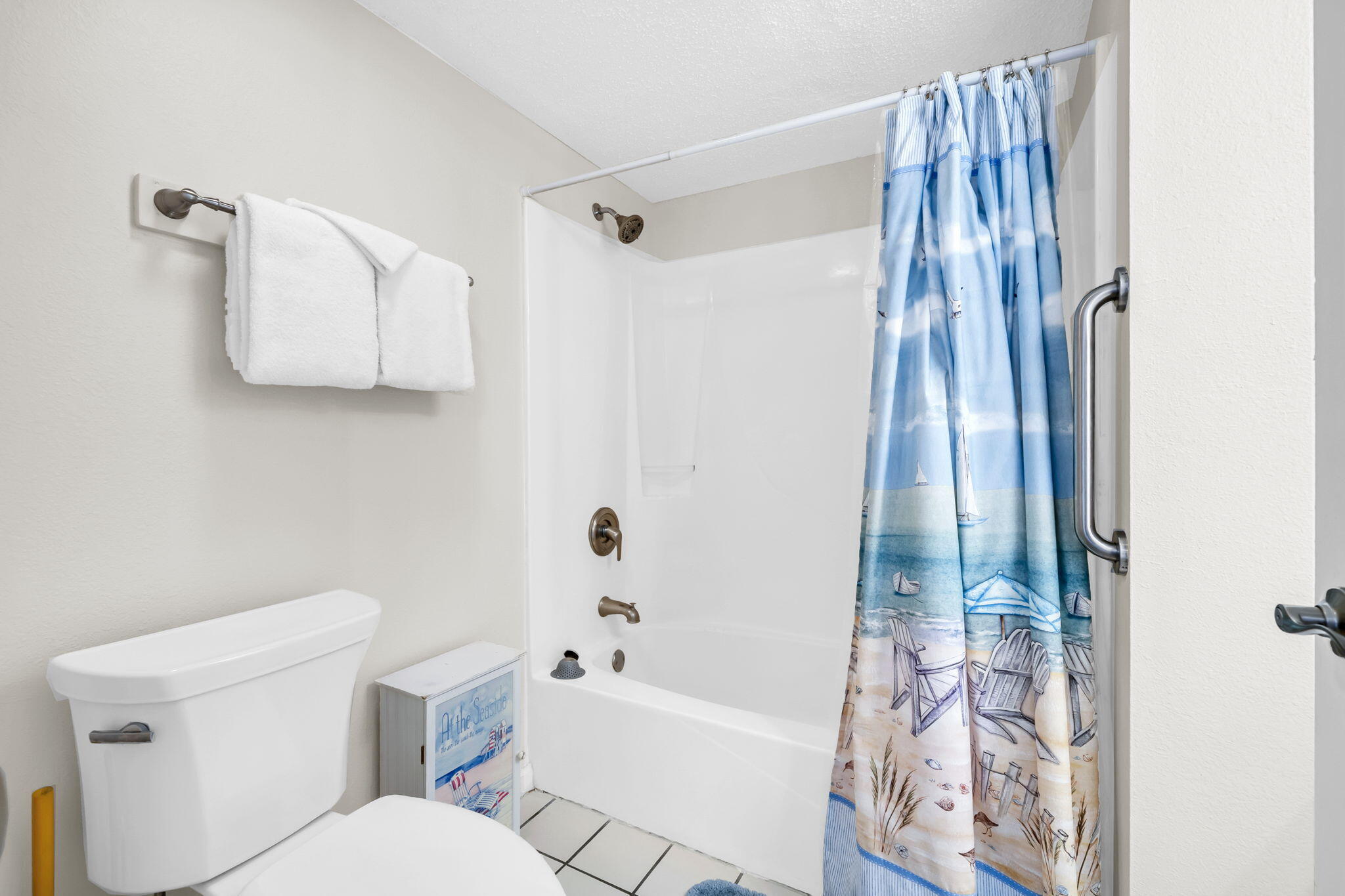 SEACHASE CONDO - Residential