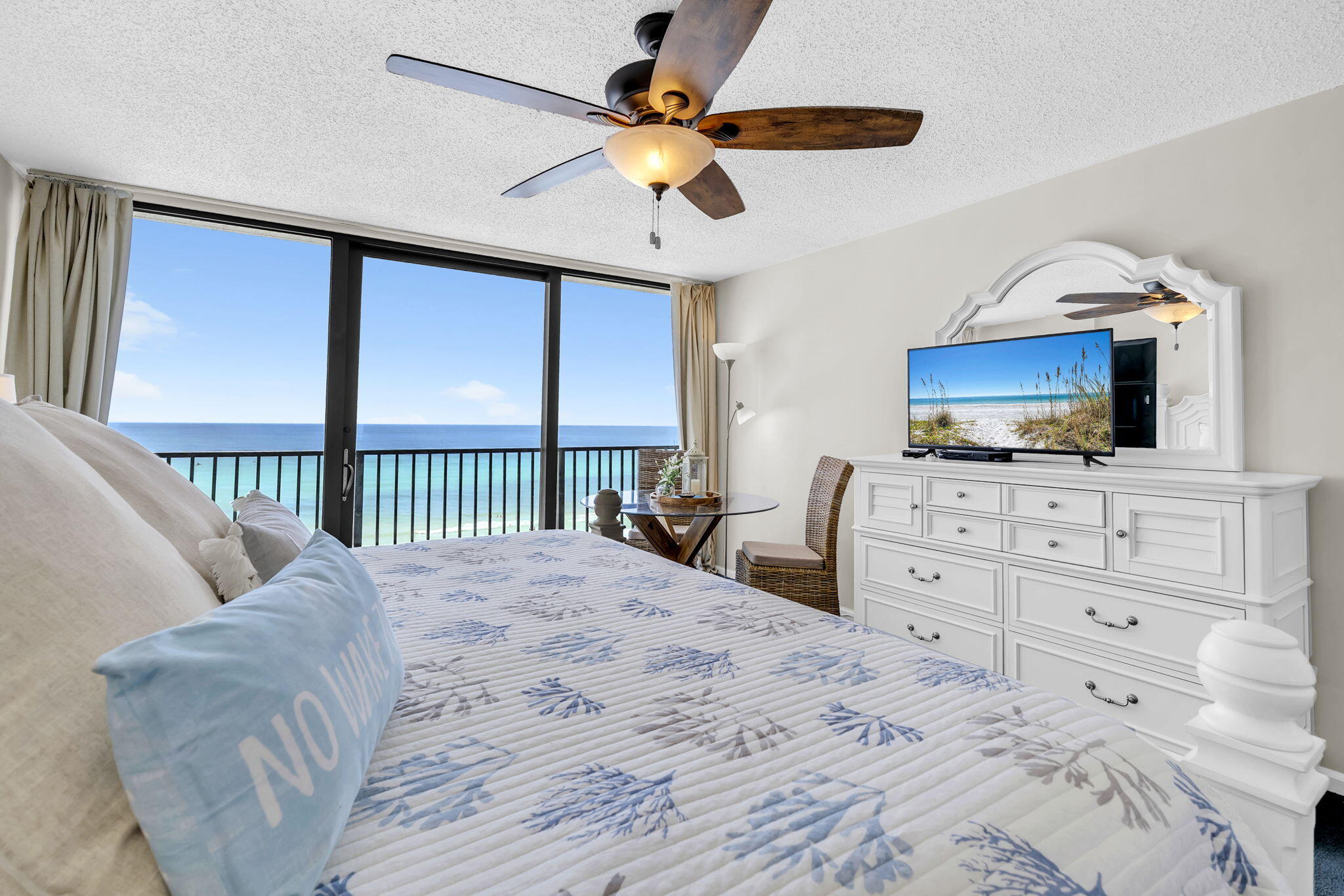 SEACHASE CONDO - Residential