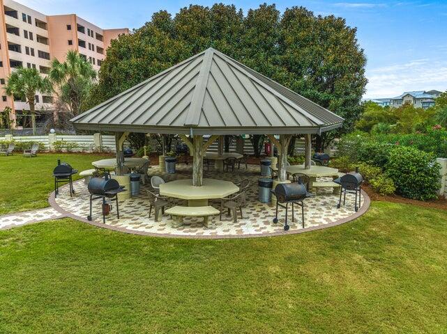ISLANDER CONDO - Residential