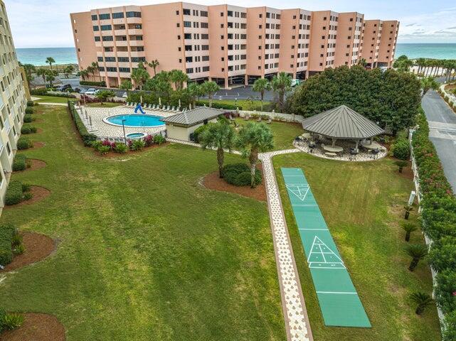 ISLANDER CONDO - Residential