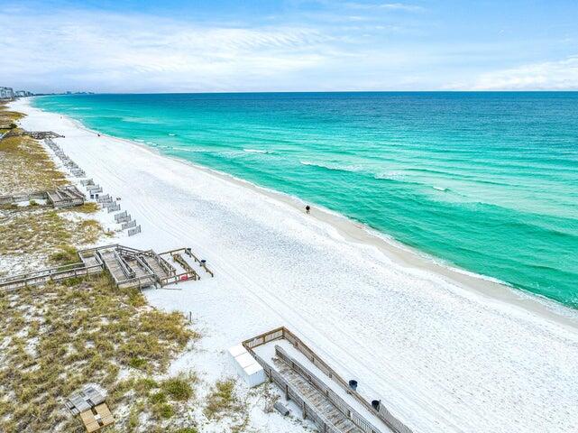 ISLANDER CONDO - Residential