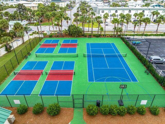 ISLANDER CONDO - Residential