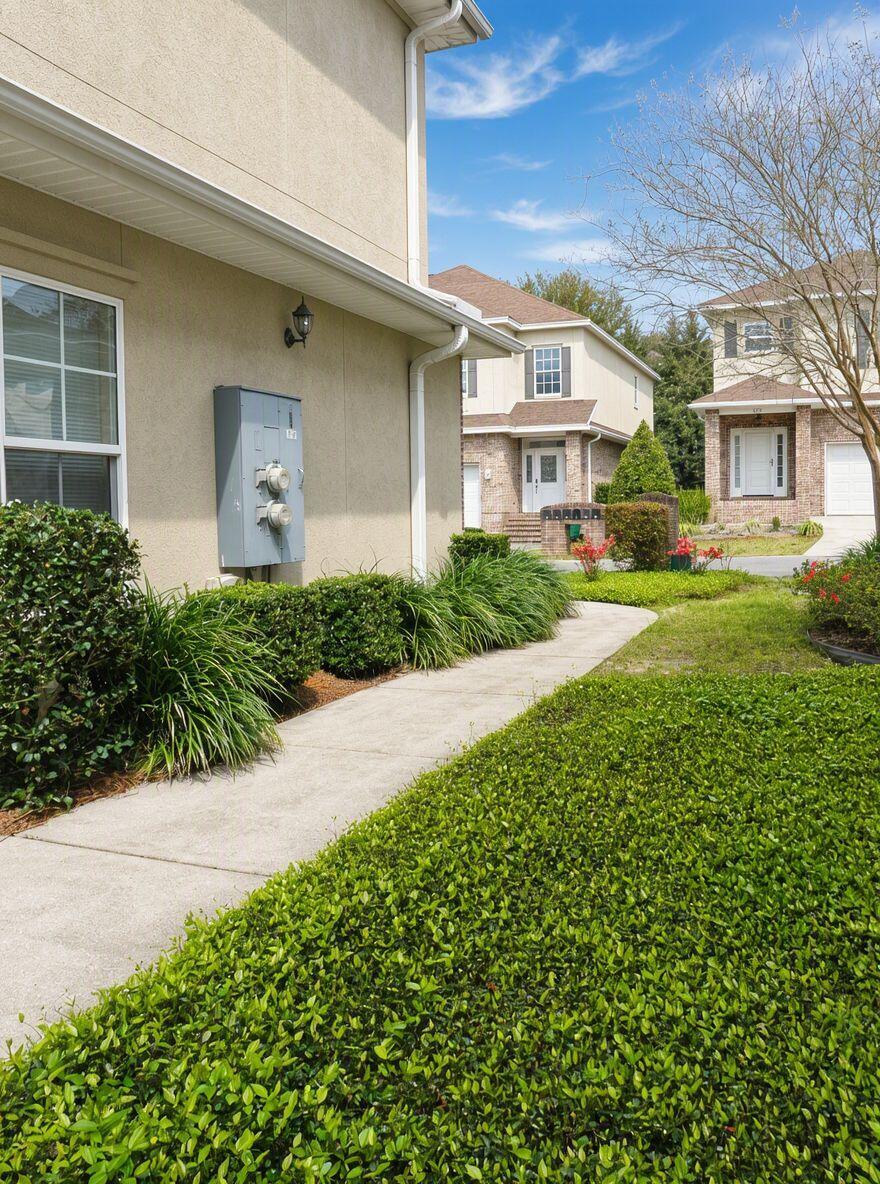 WALTON OAKS - Residential