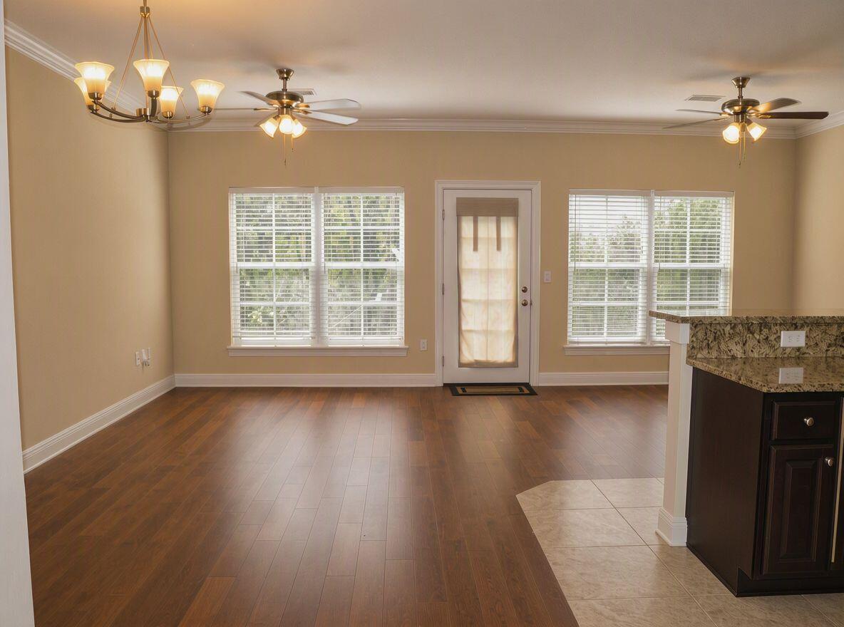 WALTON OAKS - Residential