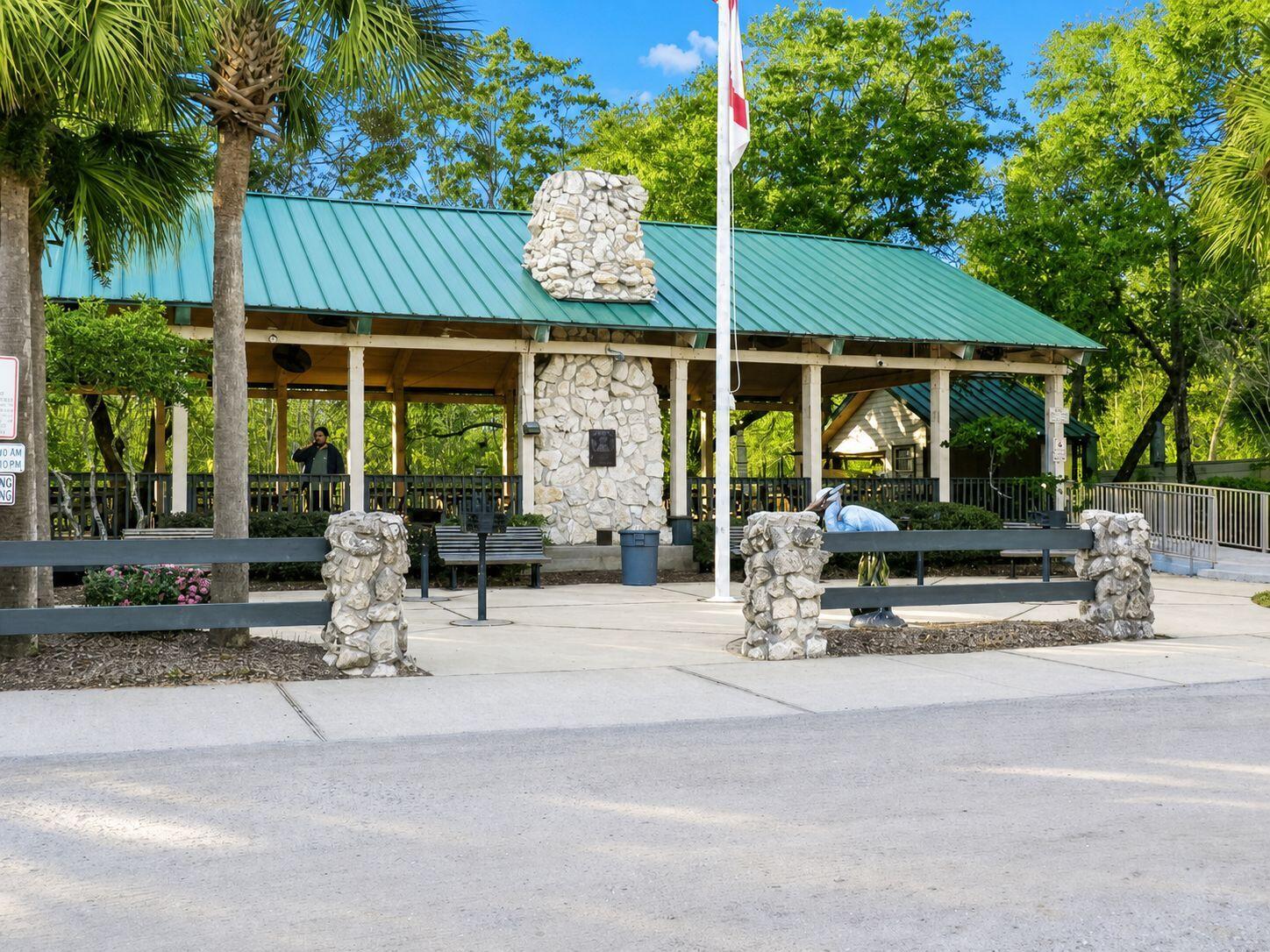 WALTON OAKS - Residential