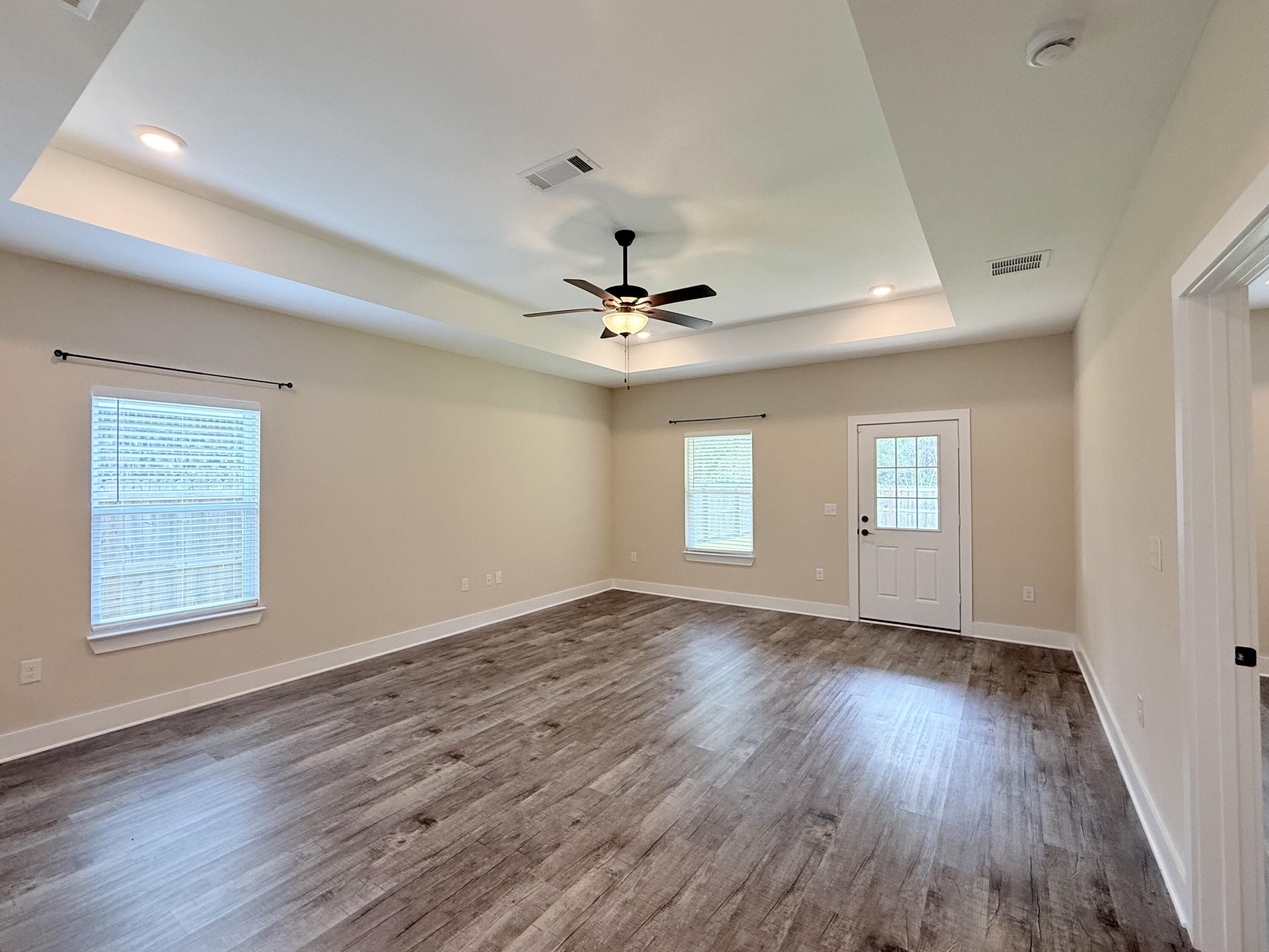 LT 9 BLK 636 - Residential Lease