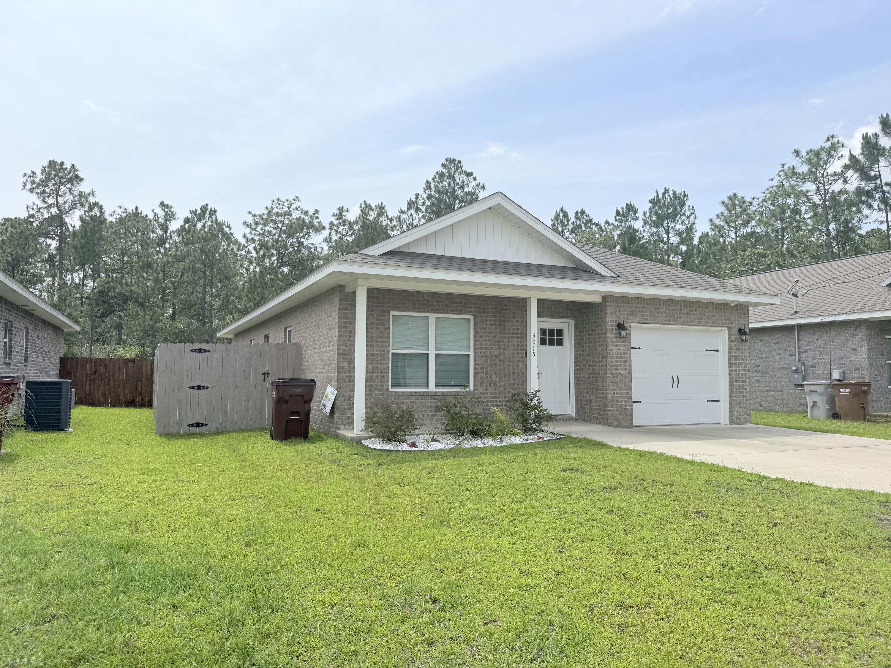 LT 9 BLK 636 - Residential Lease