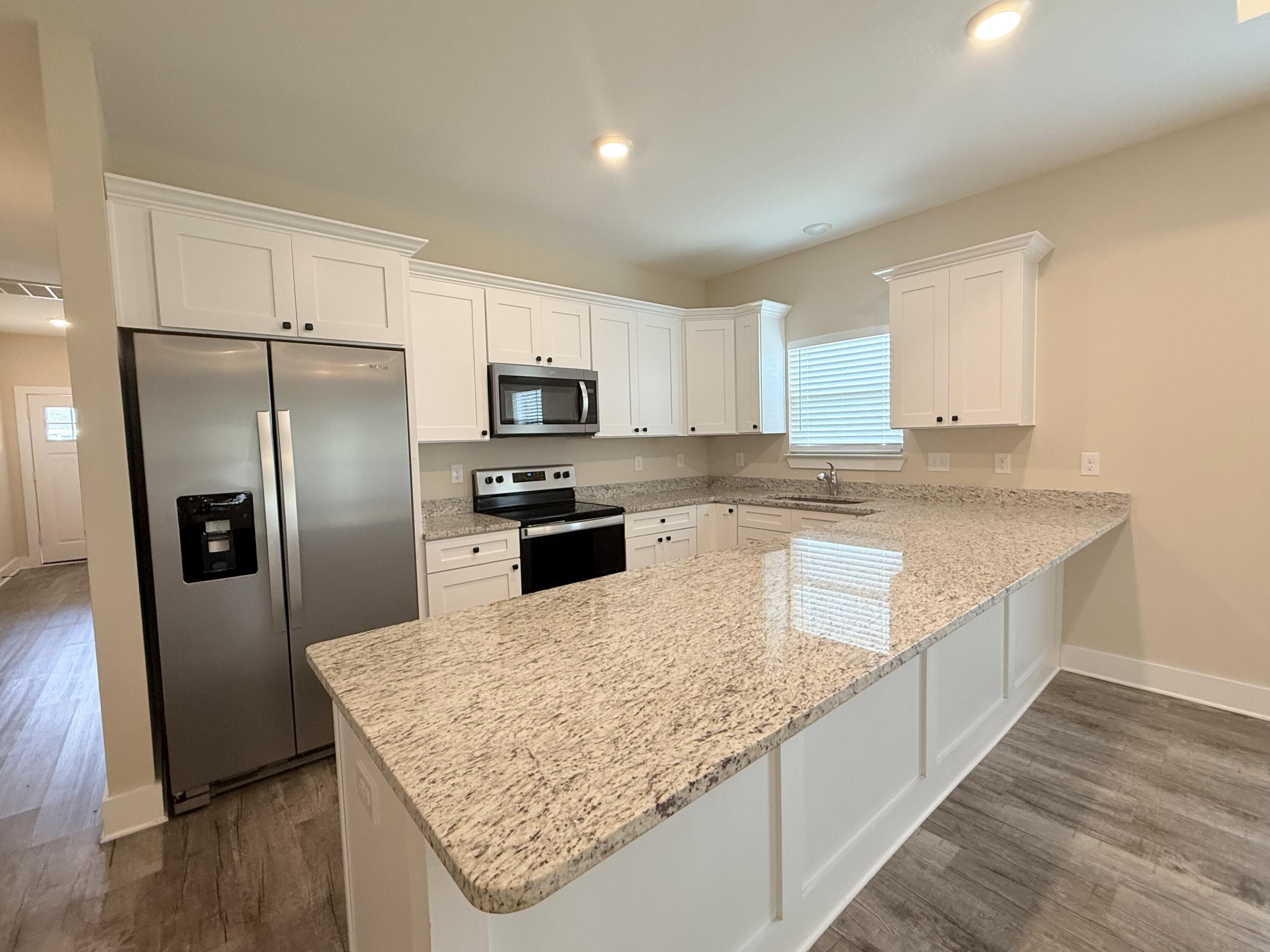 LT 9 BLK 636 - Residential Lease