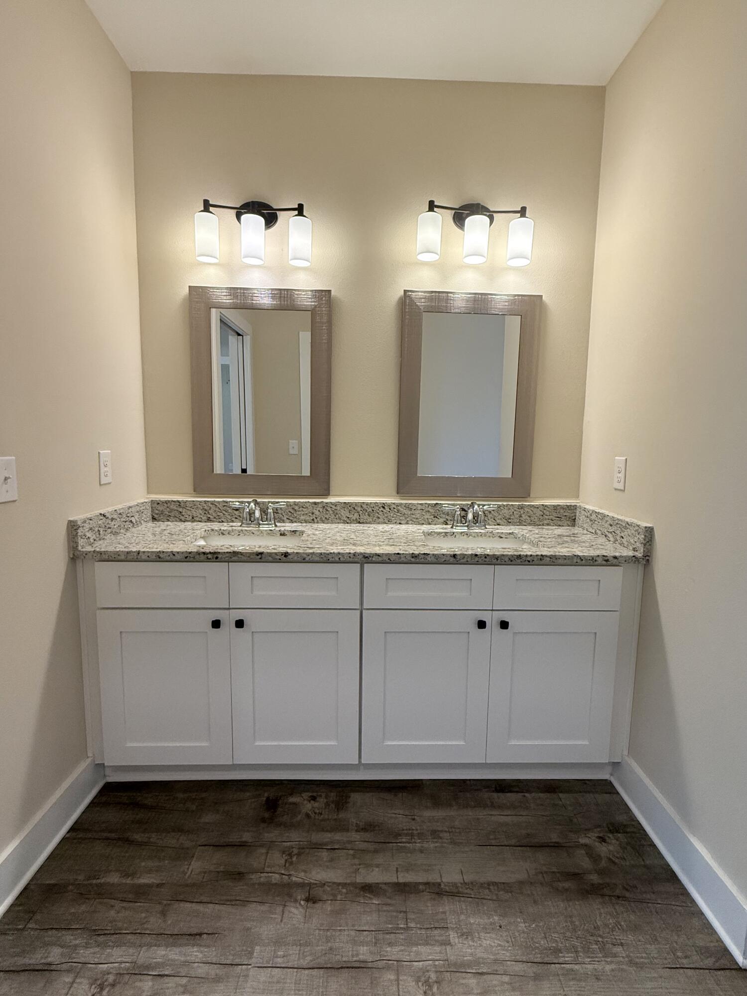 LT 9 BLK 636 - Residential Lease