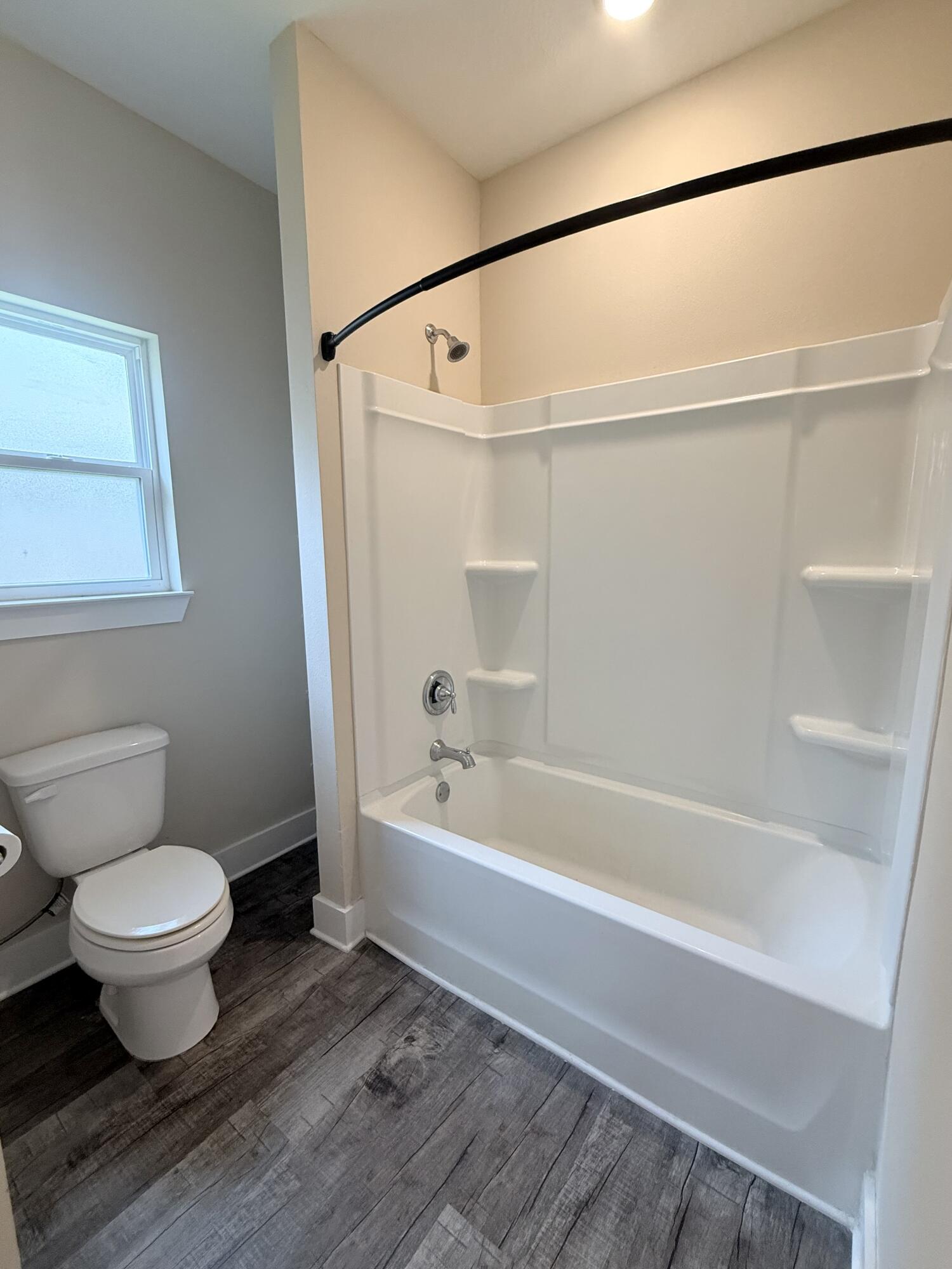 LT 9 BLK 636 - Residential Lease