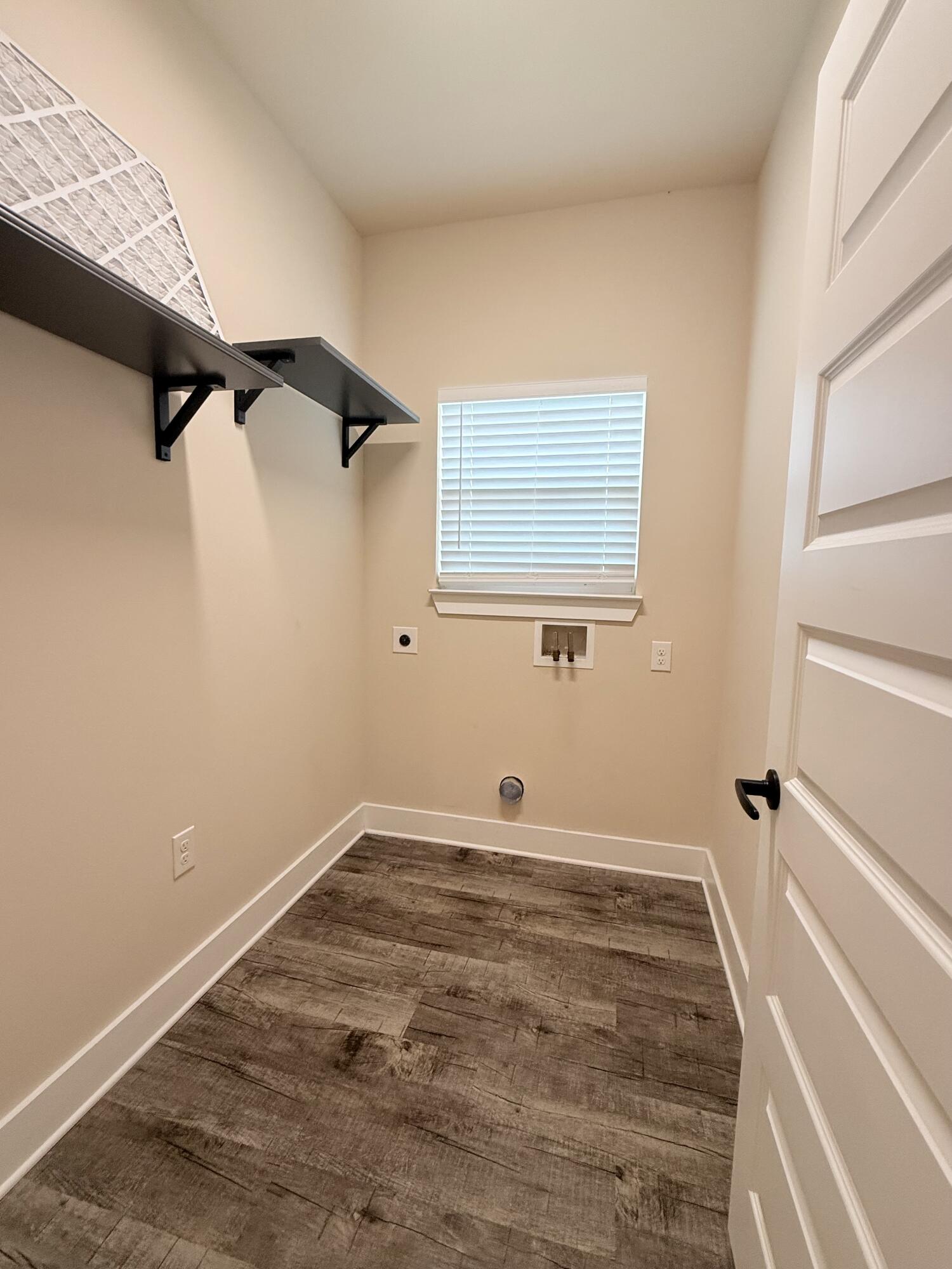 LT 9 BLK 636 - Residential Lease