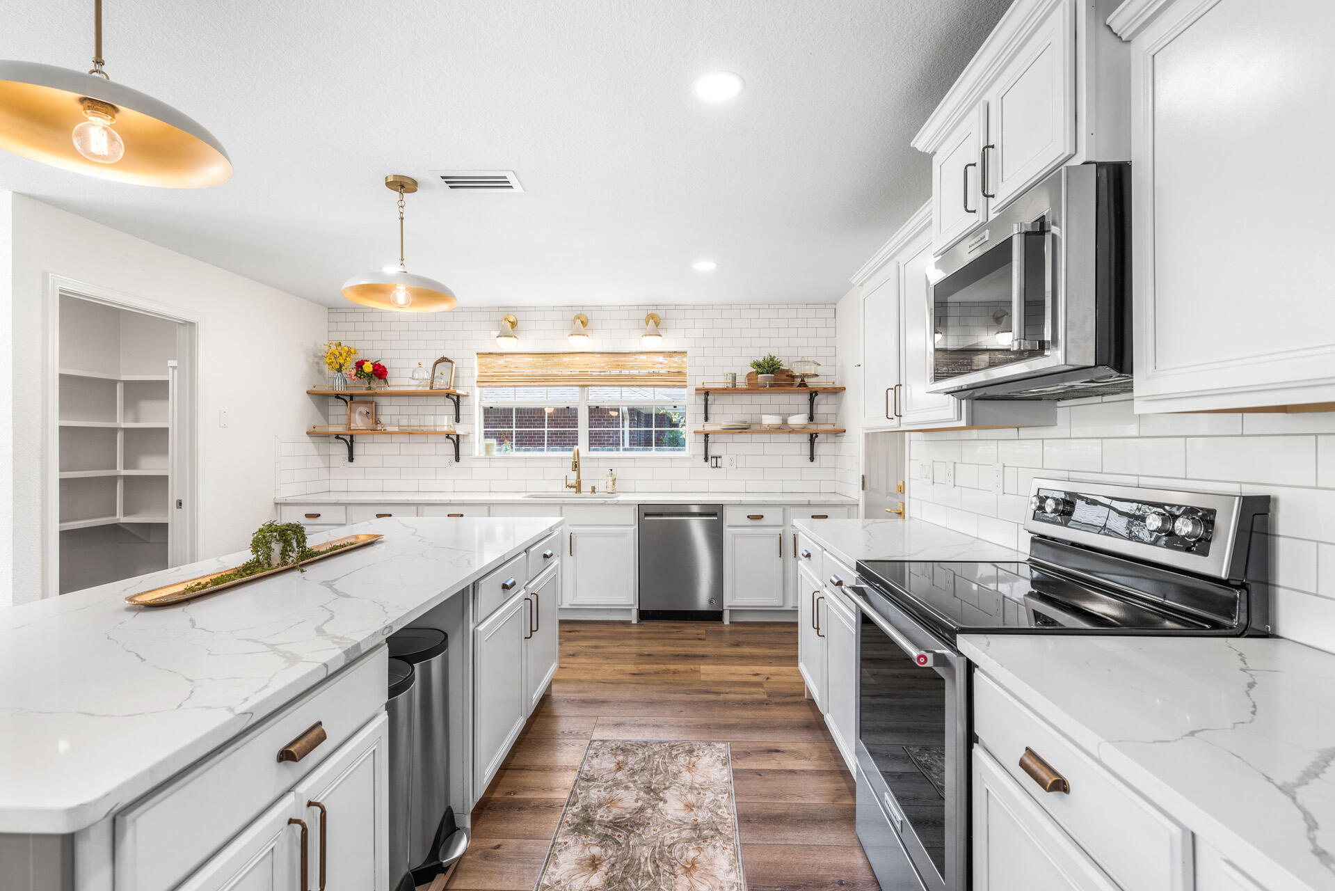 DRIFTWOOD ESTATES - Residential