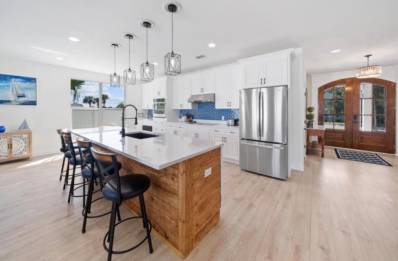 LAGUNA BEACH - Residential