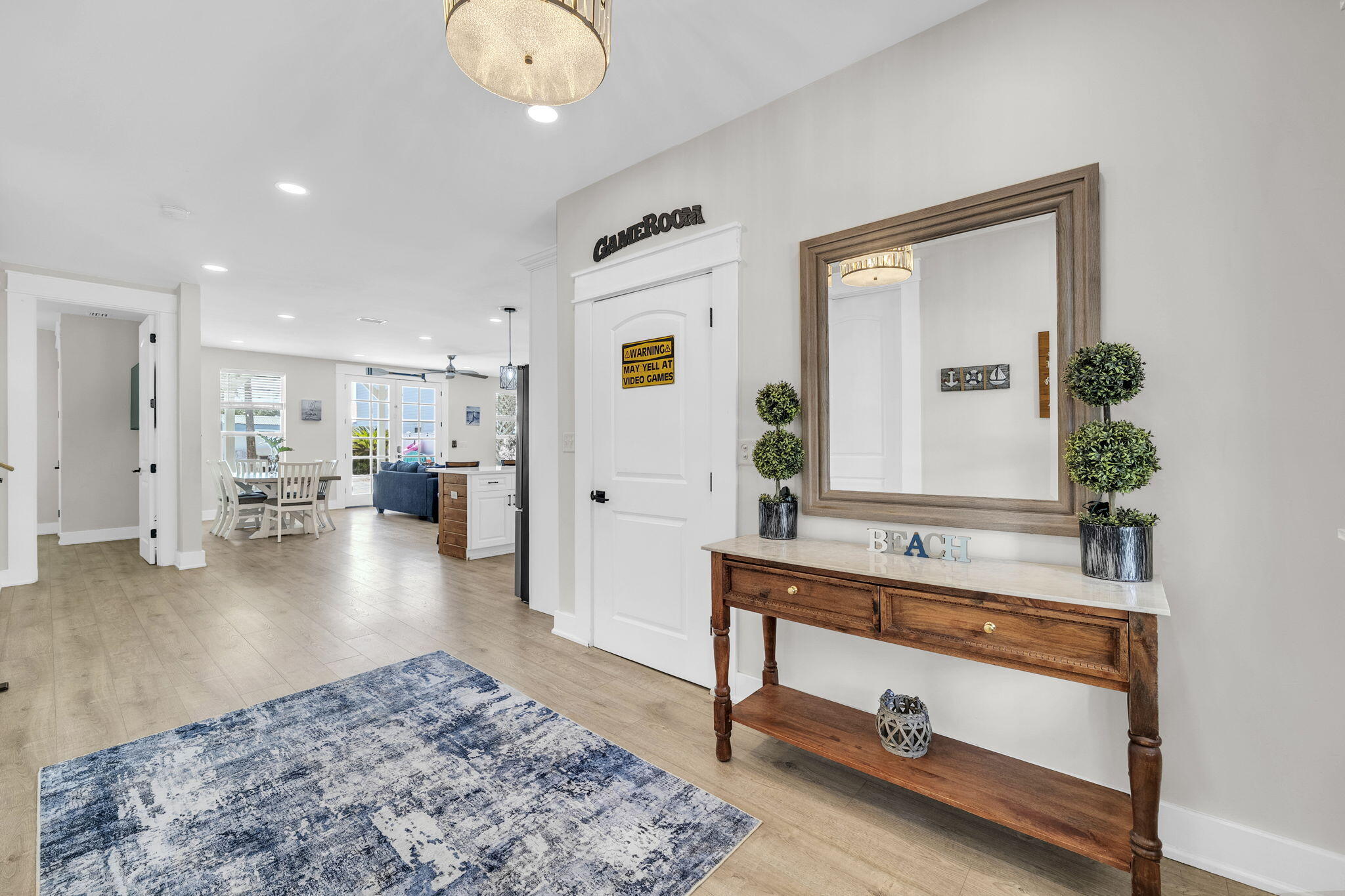 LAGUNA BEACH - Residential
