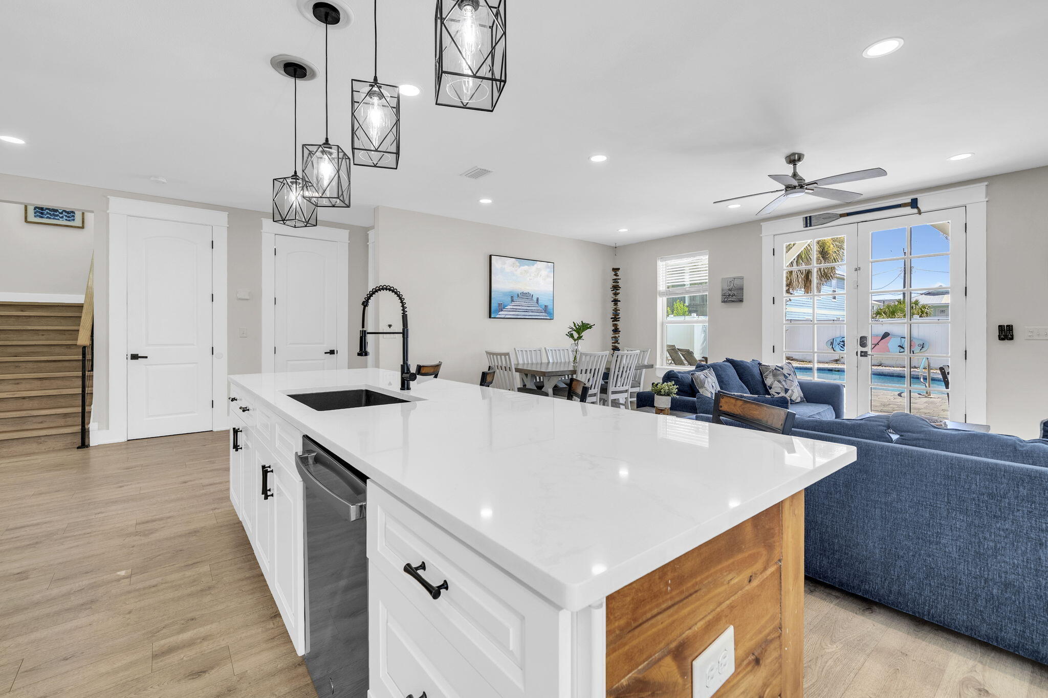 LAGUNA BEACH - Residential