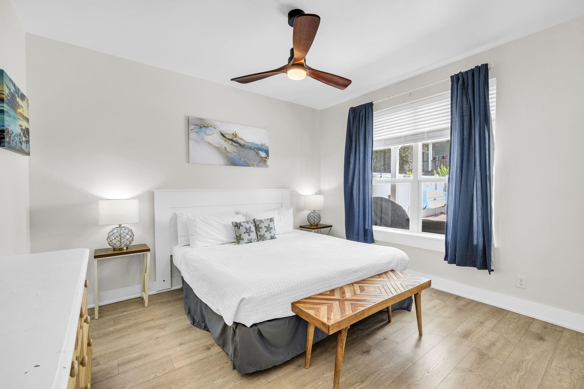 LAGUNA BEACH - Residential