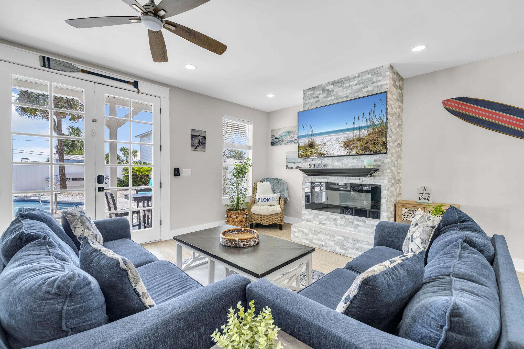 LAGUNA BEACH - Residential