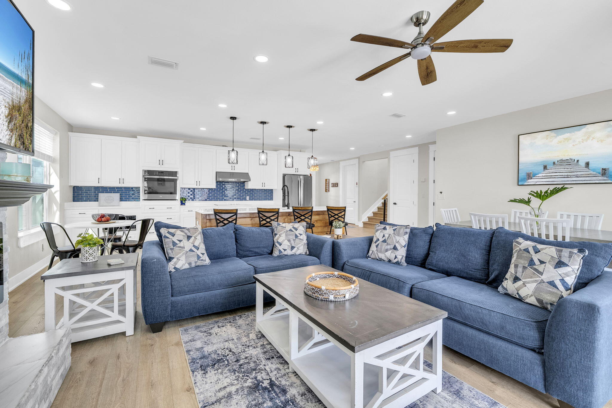 LAGUNA BEACH - Residential