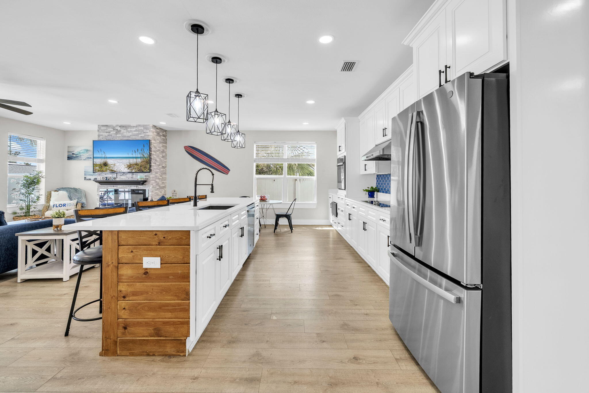 LAGUNA BEACH - Residential