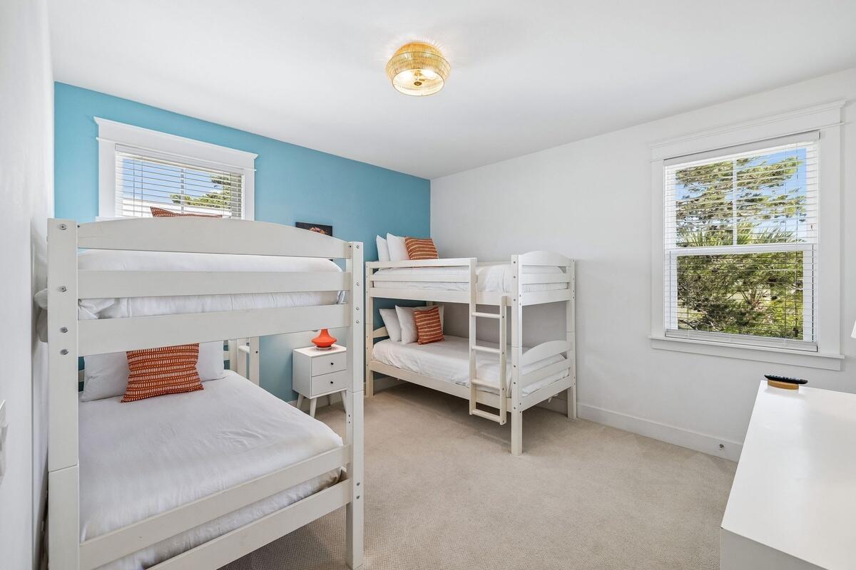 HIGHLAND PARKS - Residential Lease