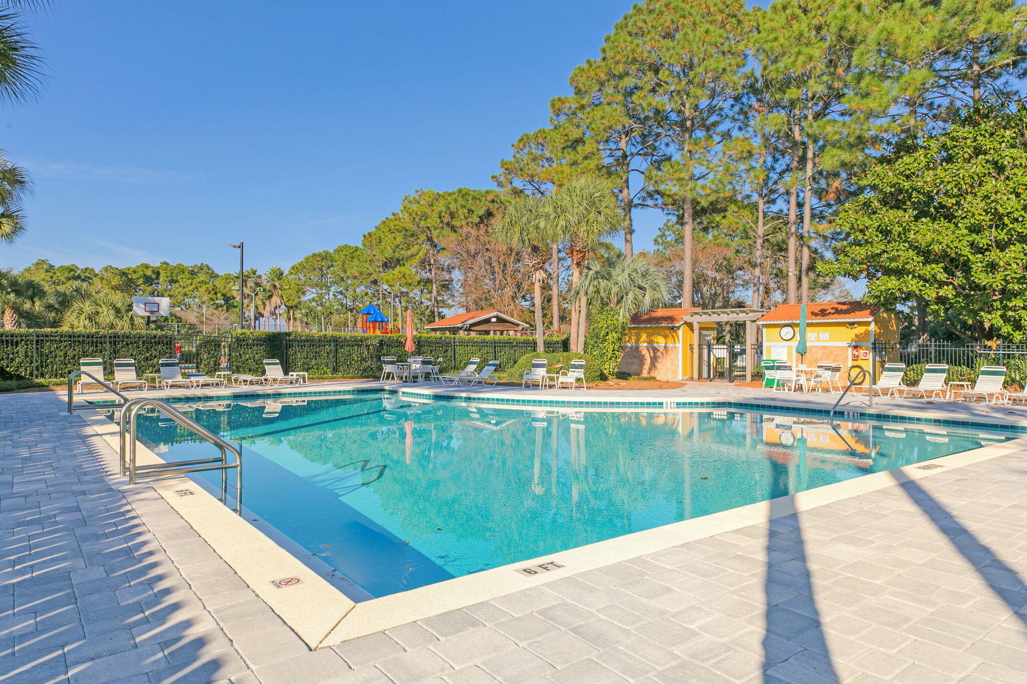 EMERALD LAKES PH 3 - Residential