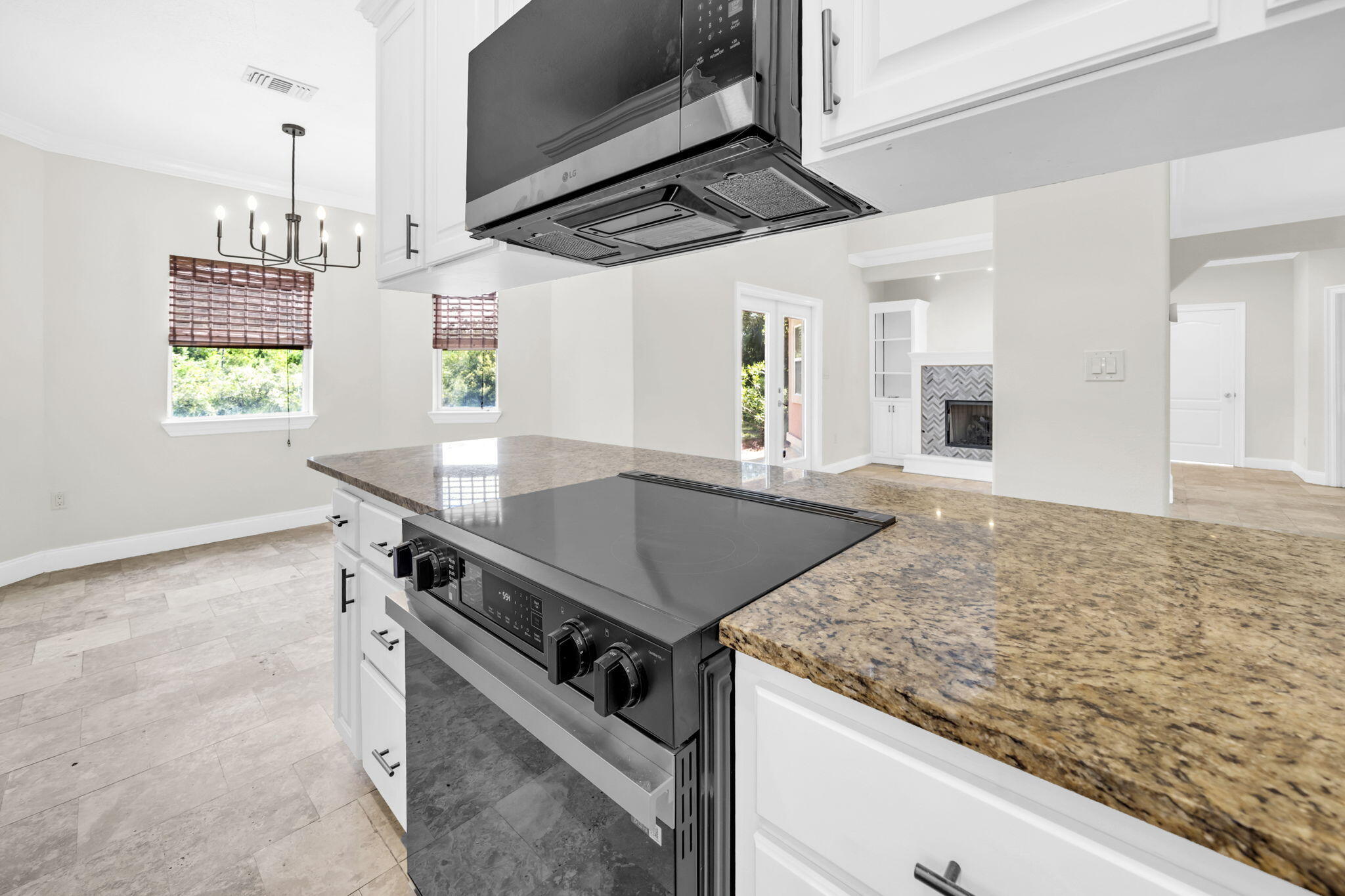EMERALD LAKES PH 3 - Residential
