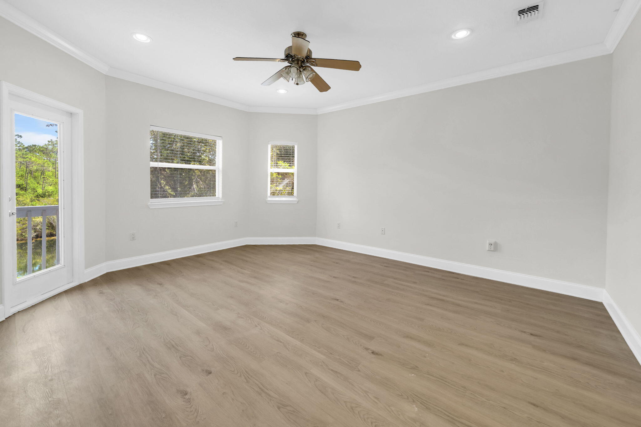 EMERALD LAKES PH 3 - Residential