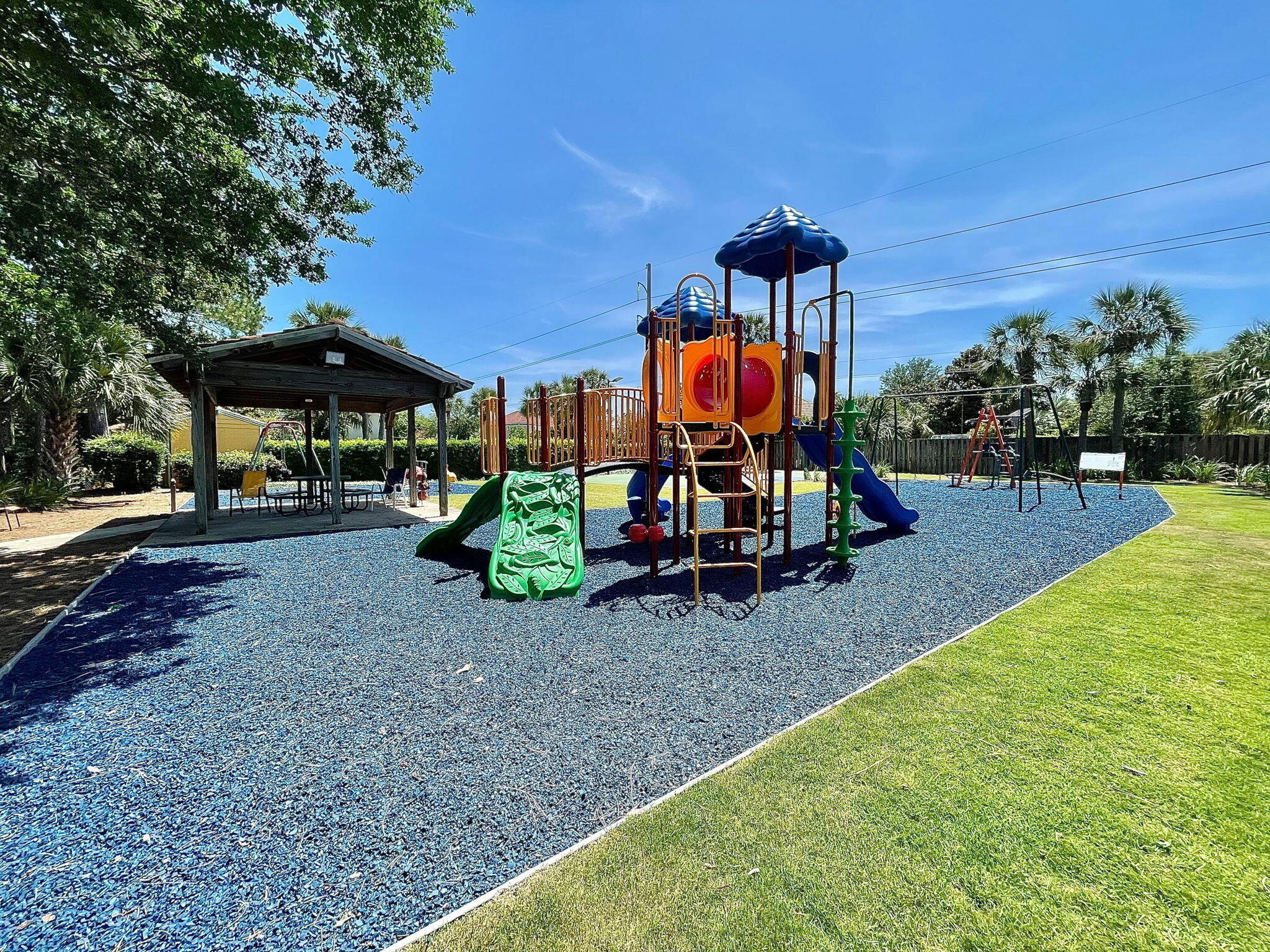 EMERALD LAKES PH 3 - Residential