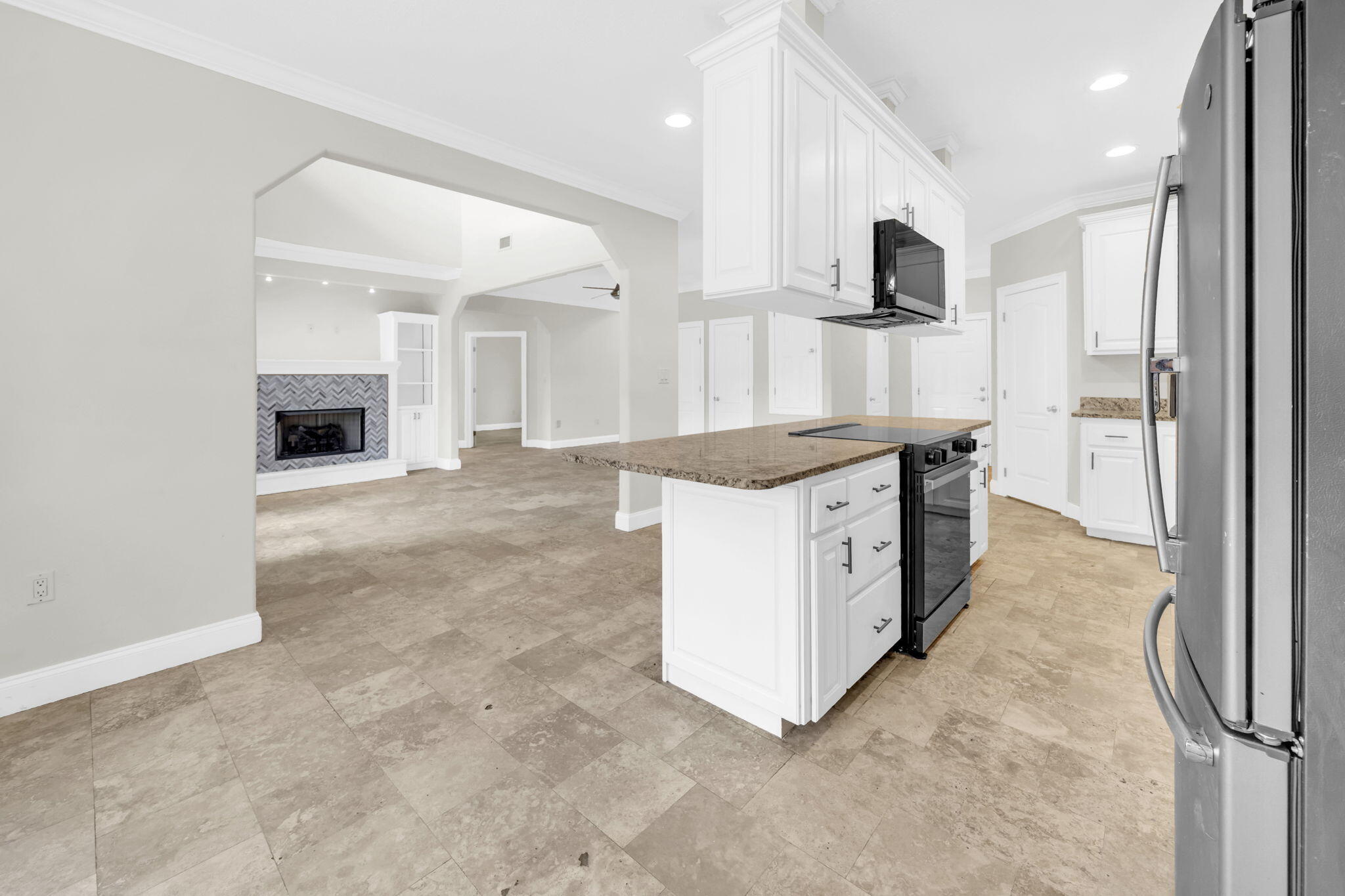 EMERALD LAKES PH 3 - Residential