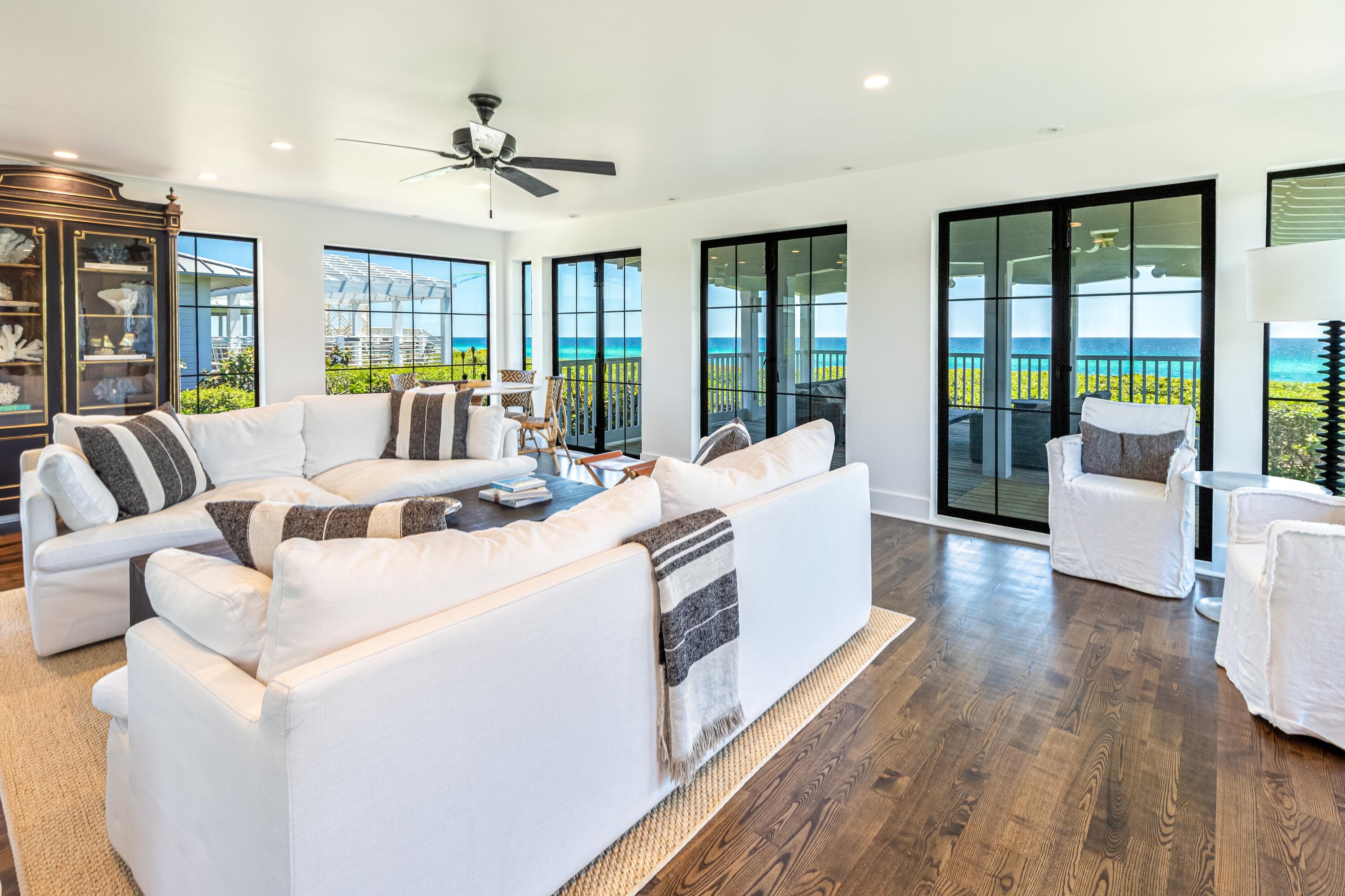 SEASIDE 10 - Residential