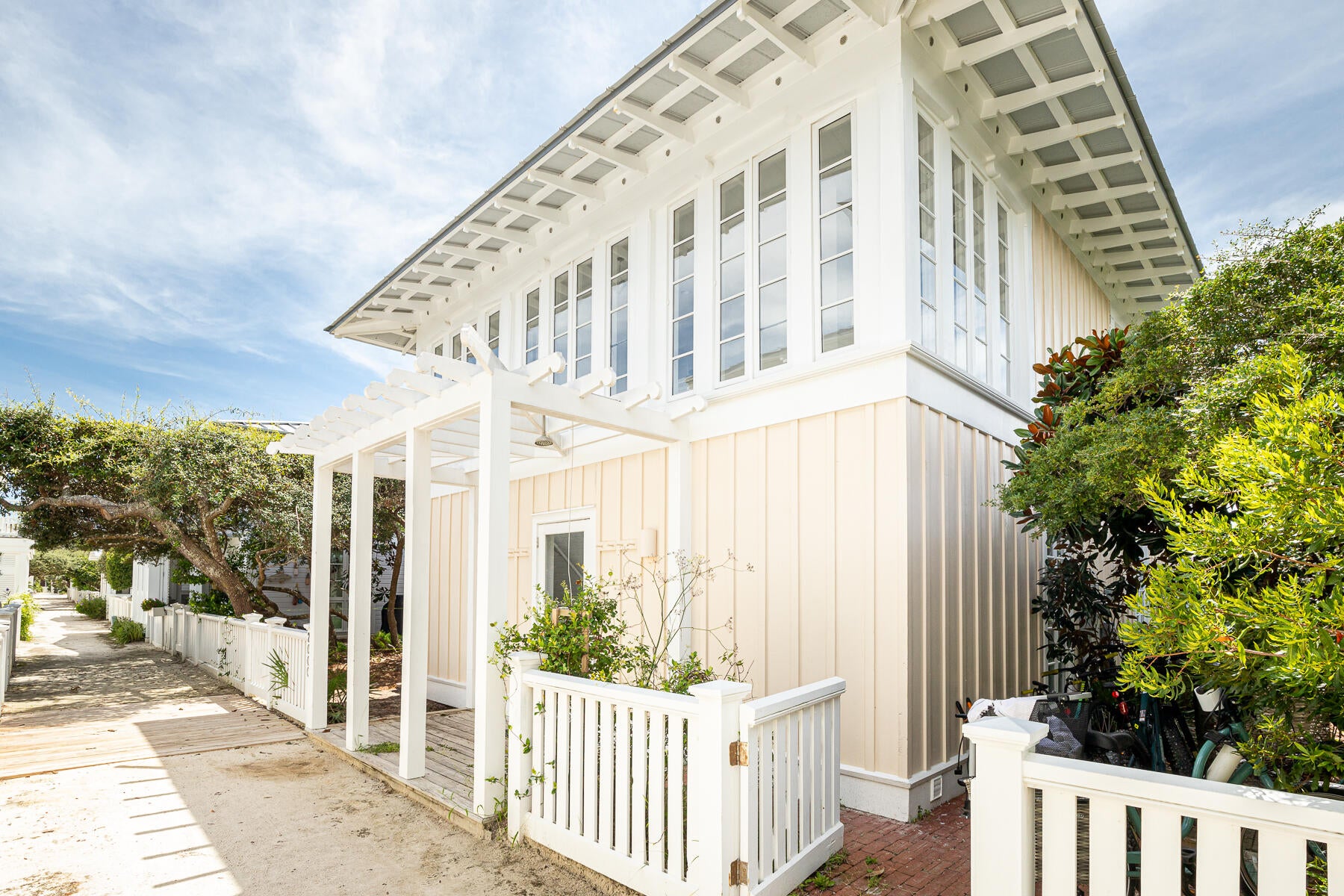 SEASIDE 10 - Residential