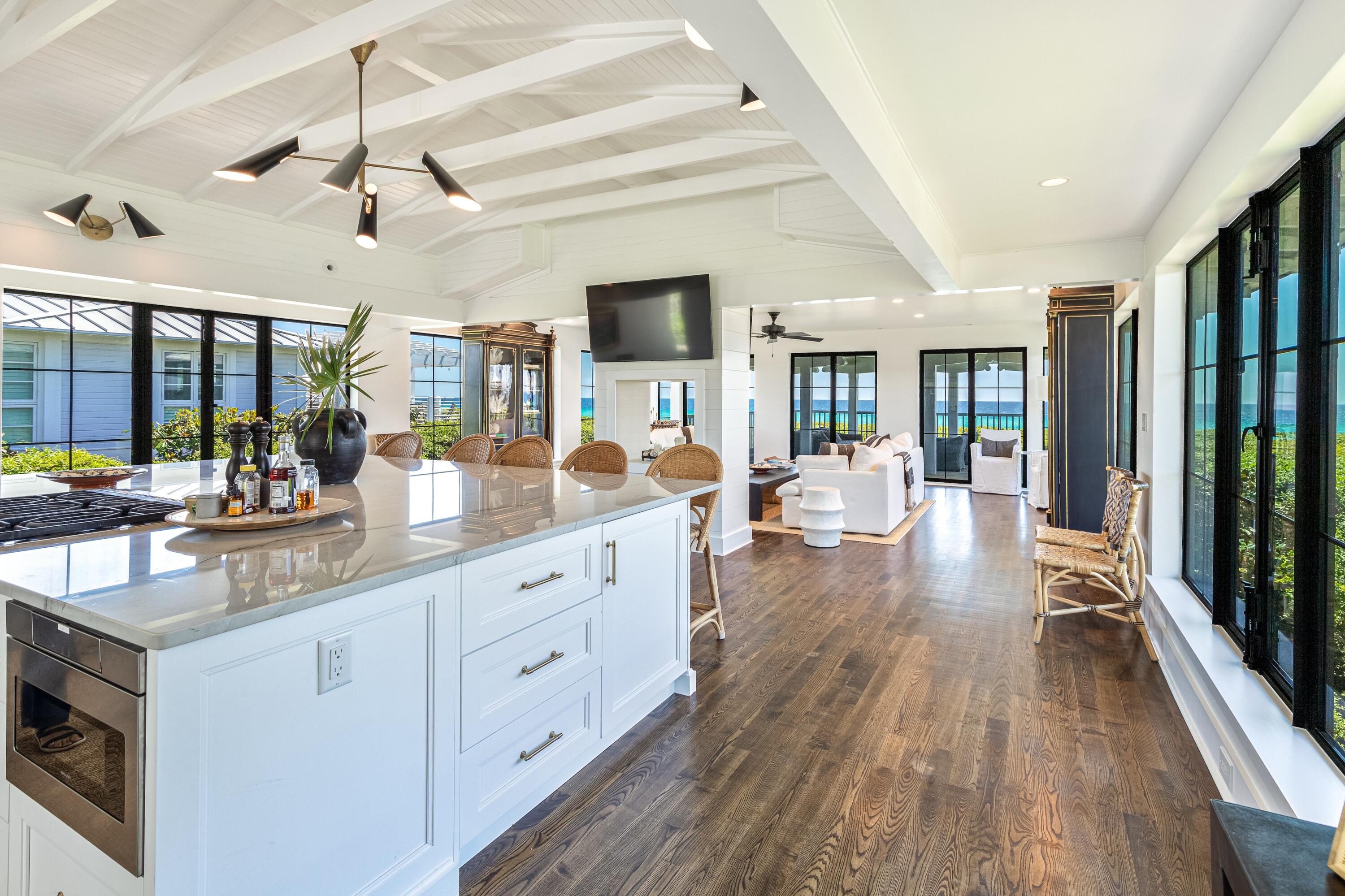 SEASIDE 10 - Residential