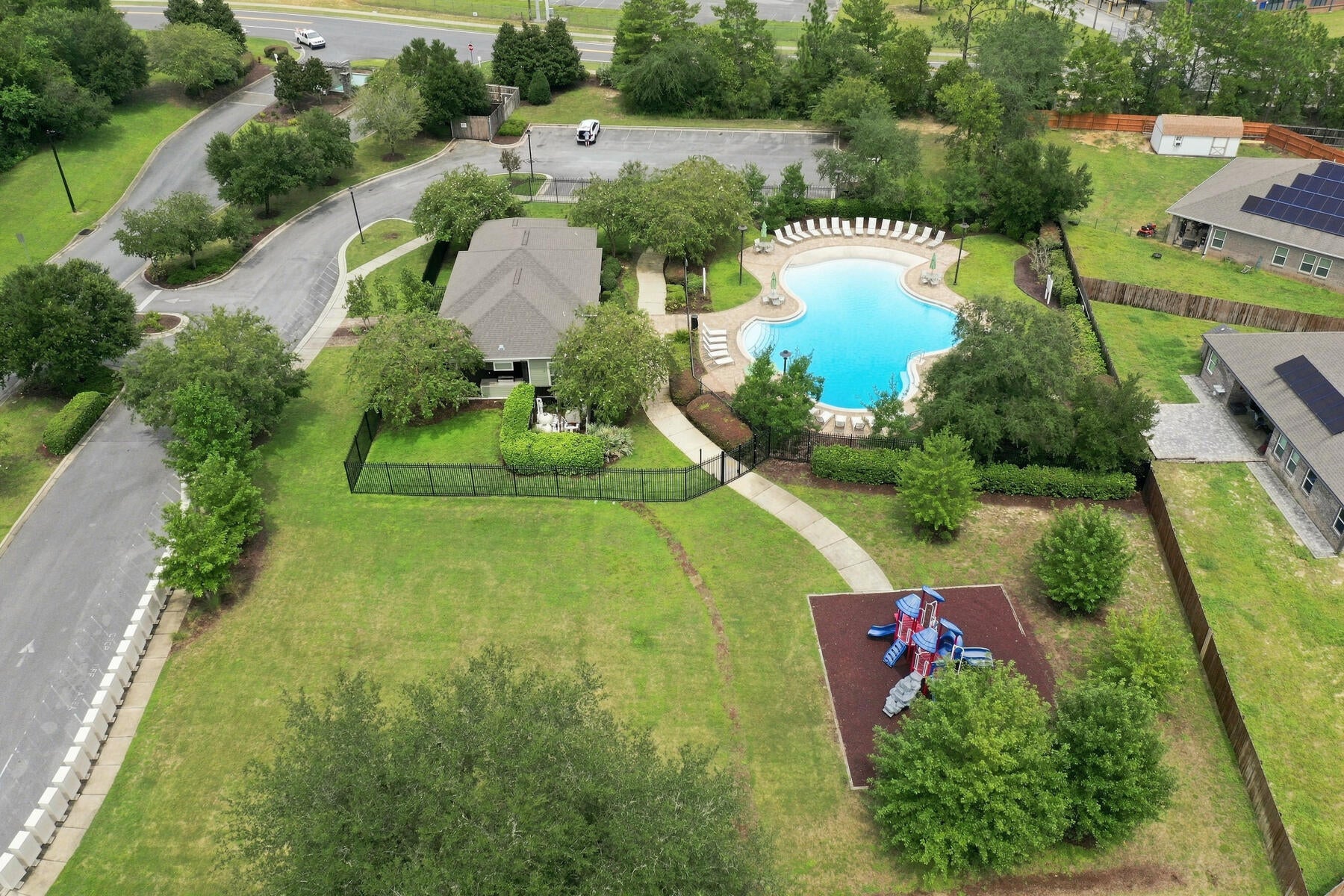 REDSTONE COMMONS PH I - Residential