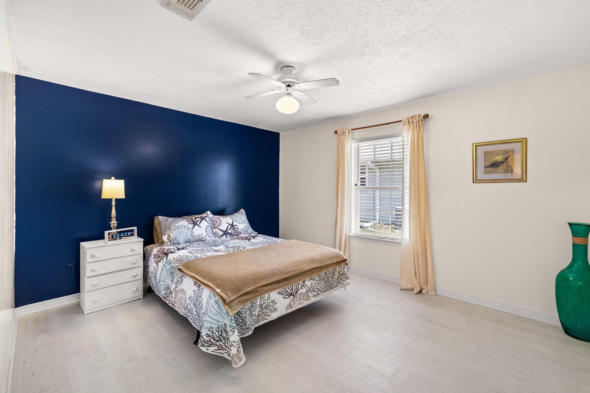 DIAMOND HEAD SEC OF LAKESIDE - Residential